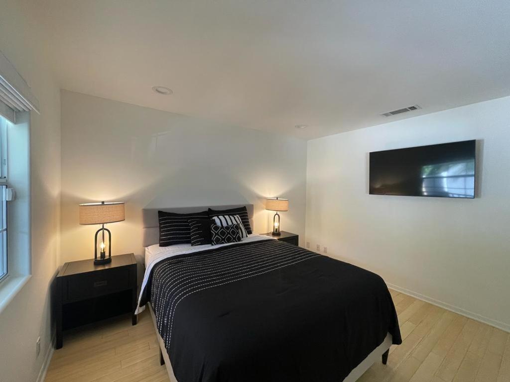 Charming Bright Traditional In Sherman Oaks Homestay Los Angeles
