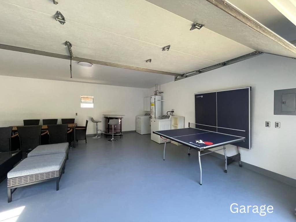 Charming Bright Traditional In Sherman Oaks Homestay *