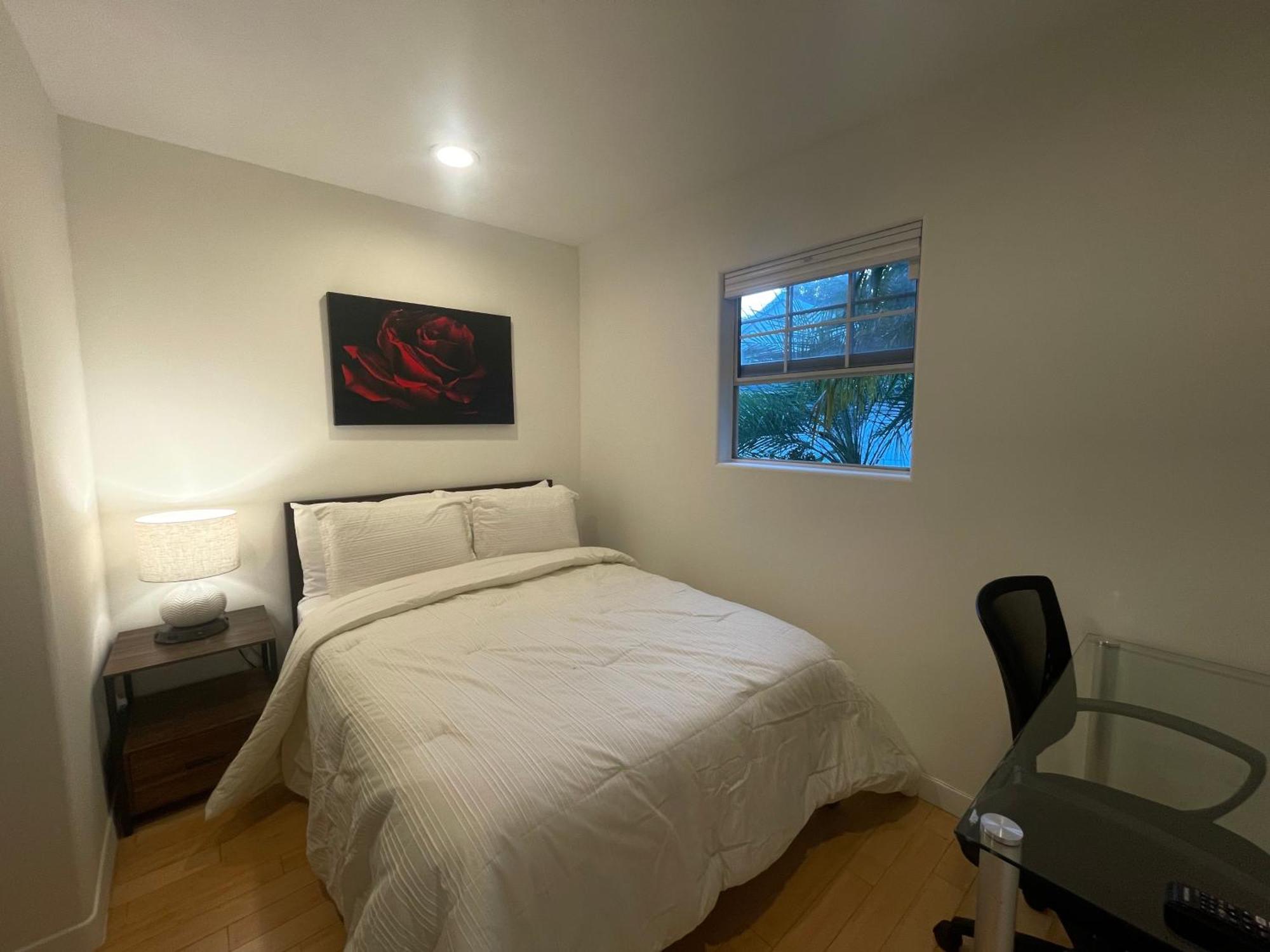 Charming Bright Traditional In Sherman Oaks Homestay Los Angeles