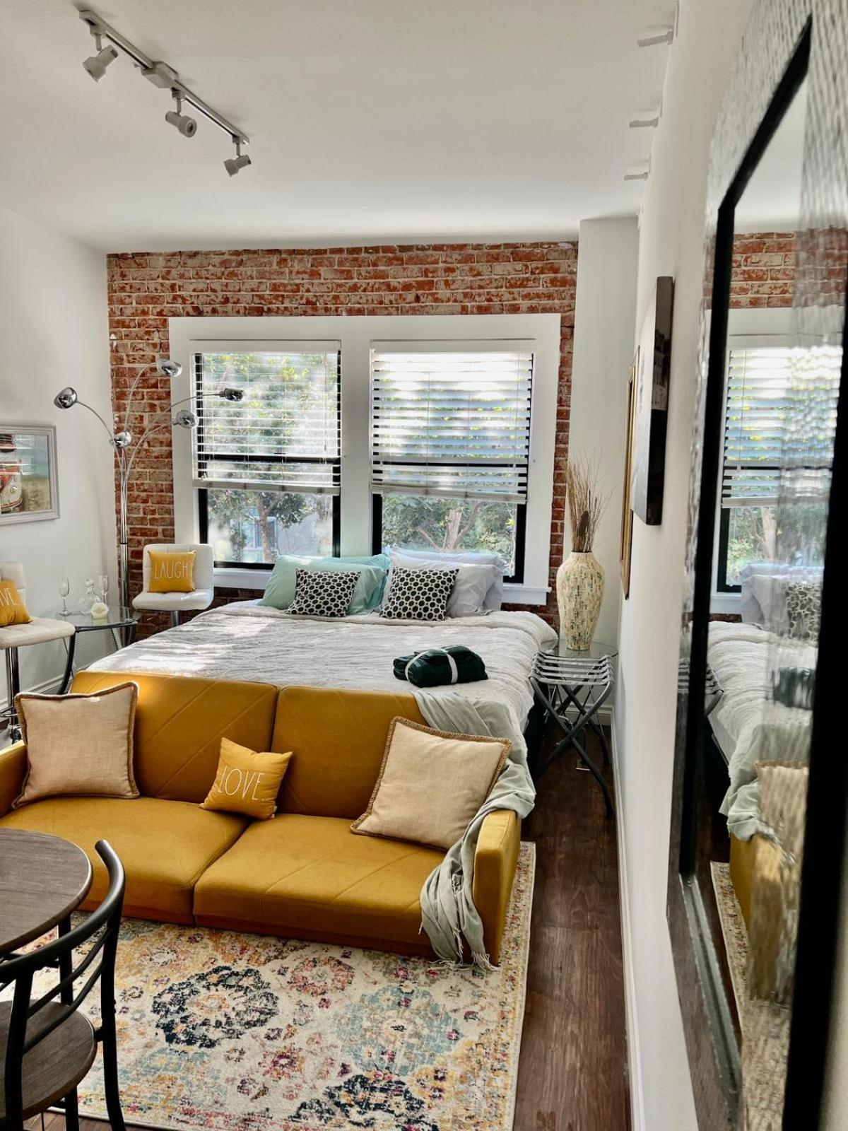 Apartment Serenity Haven Studio Los Angeles