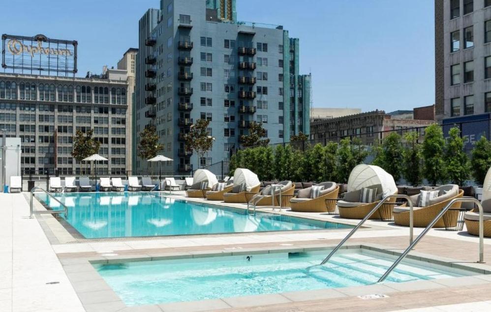 Level Downtown La South Olive *