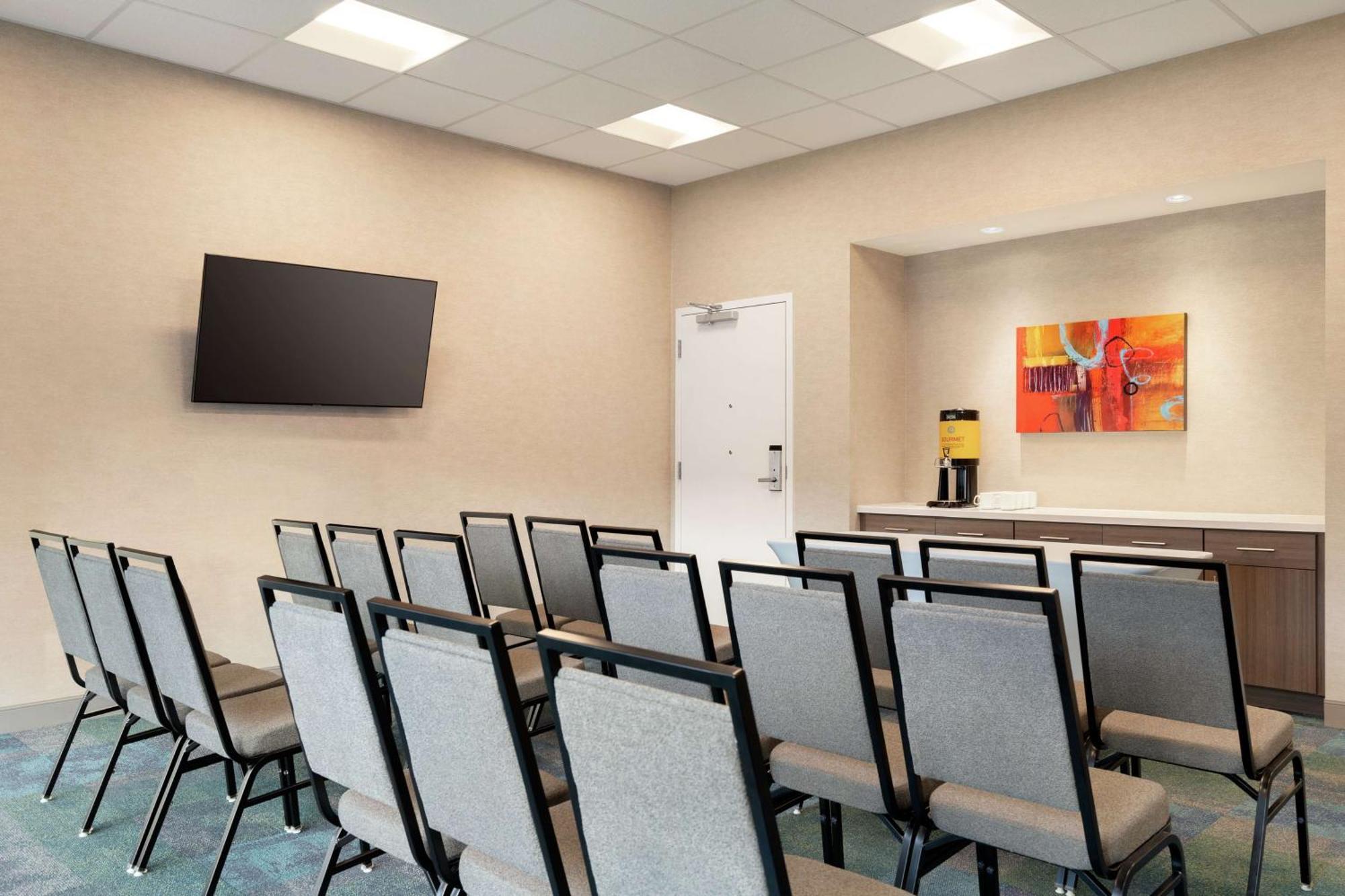 Hotel Home2 By Hilton Woodland Hills Angeles 3*