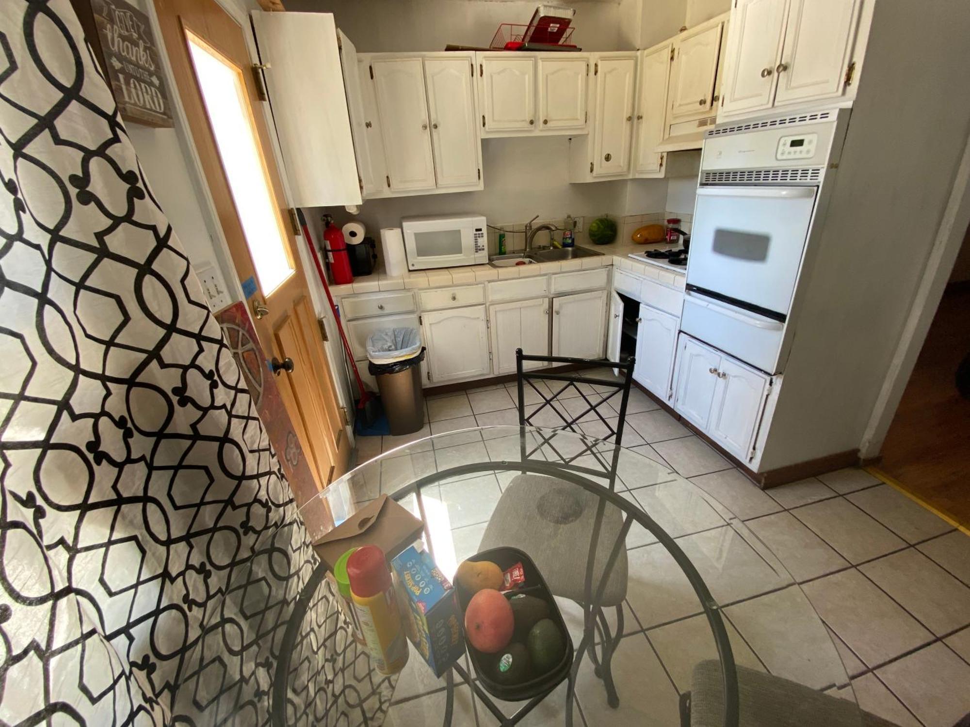 Hospedagem domiciliar House & Rv Near Lax *