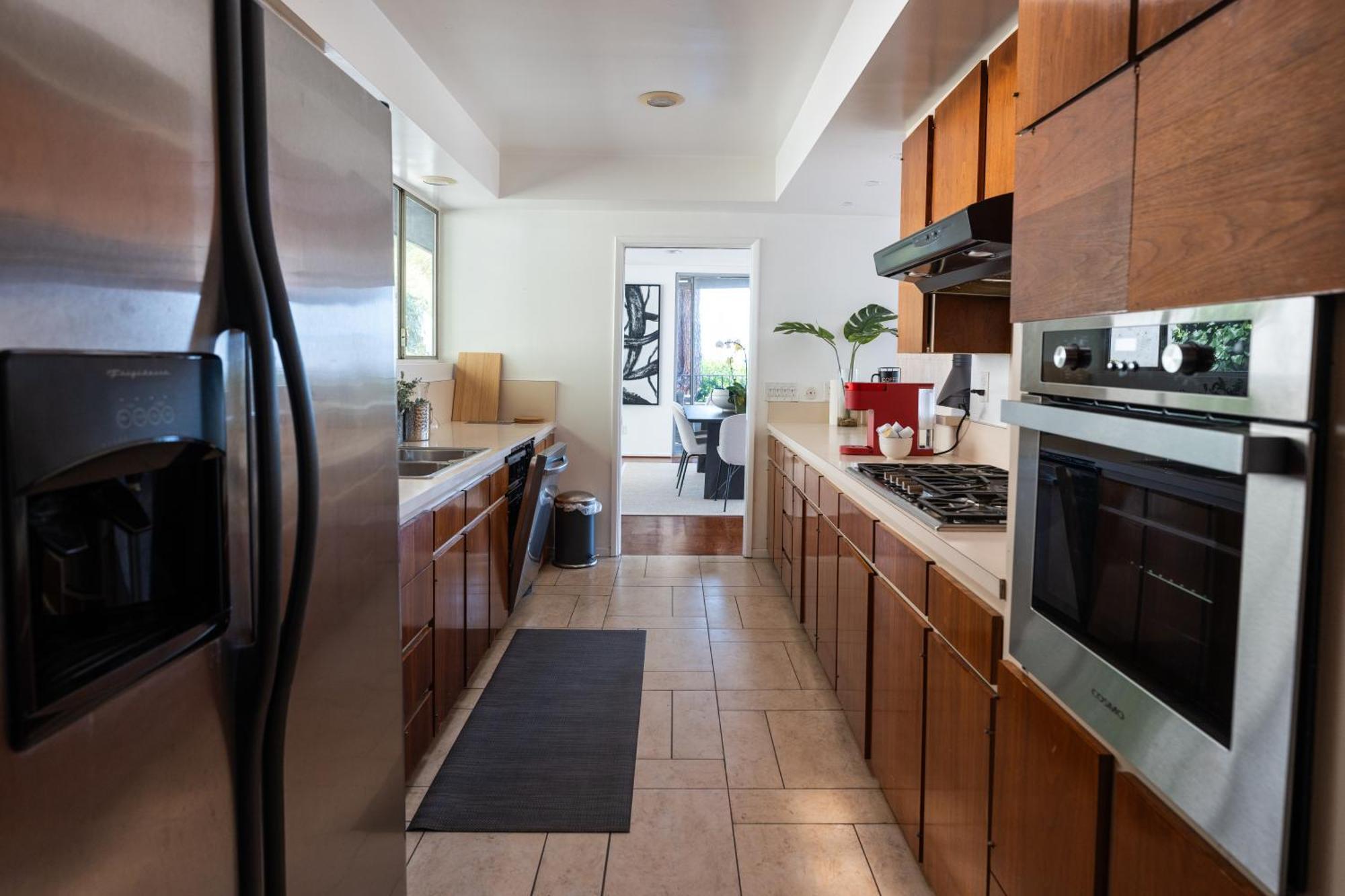 Urban Oasis: Stylish Mid-century In Weho * Los Angeles