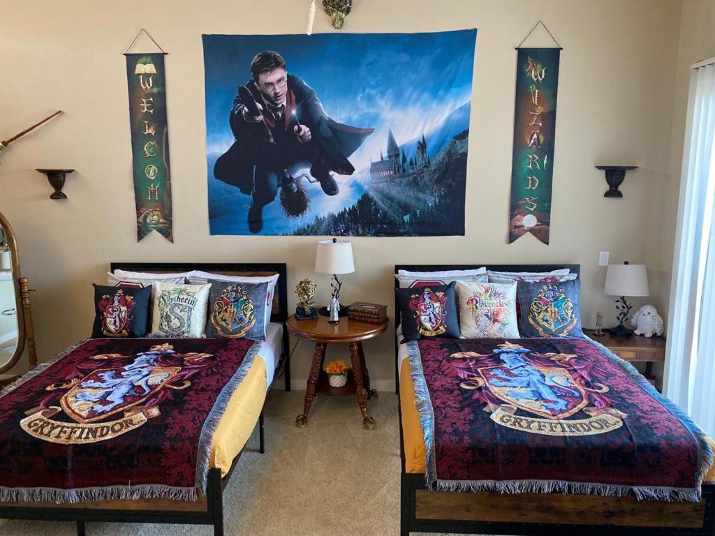 Mario, Harry Potter, & Not Themed Loft Universal 10min Loft Apartment *