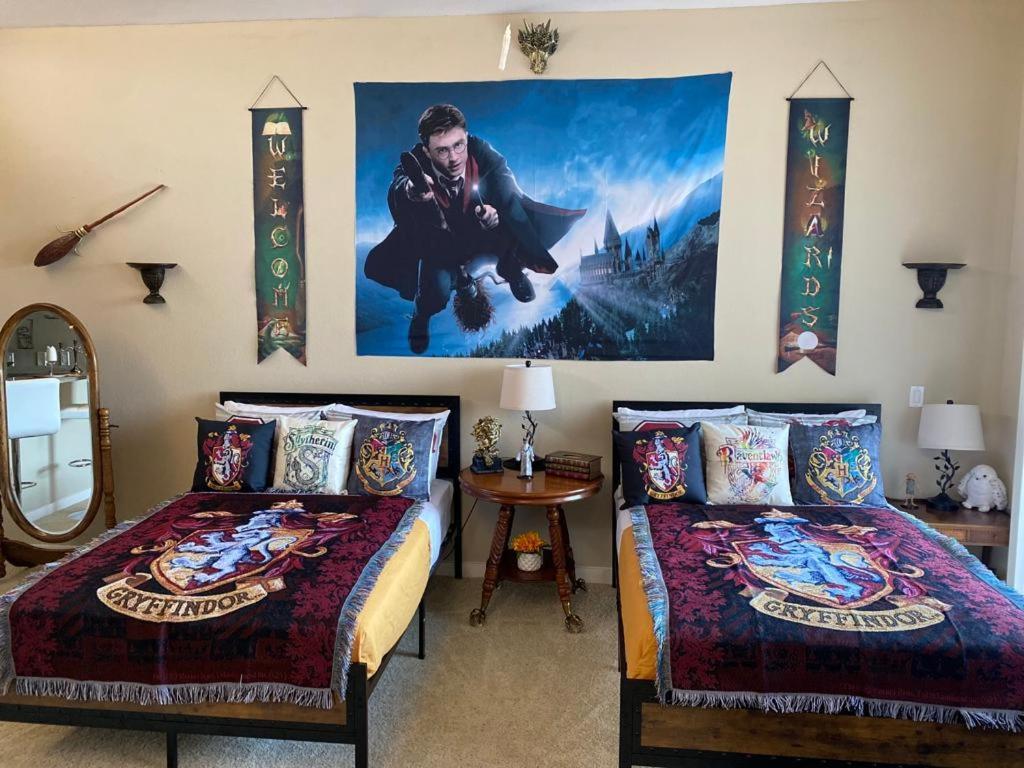 Apartment Mario, Harry Potter, & Not Themed Loft Universal 10min Loft