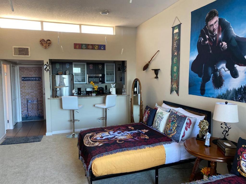 Mario, Harry Potter, & Not Themed Loft Universal 10min Loft * Los Angeles
