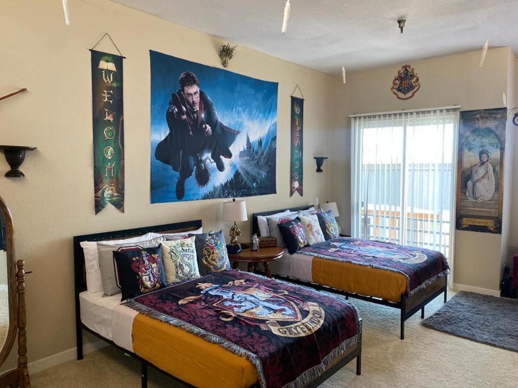 Mario, Harry Potter, & Not Themed Loft Universal 10min Loft Apartment *