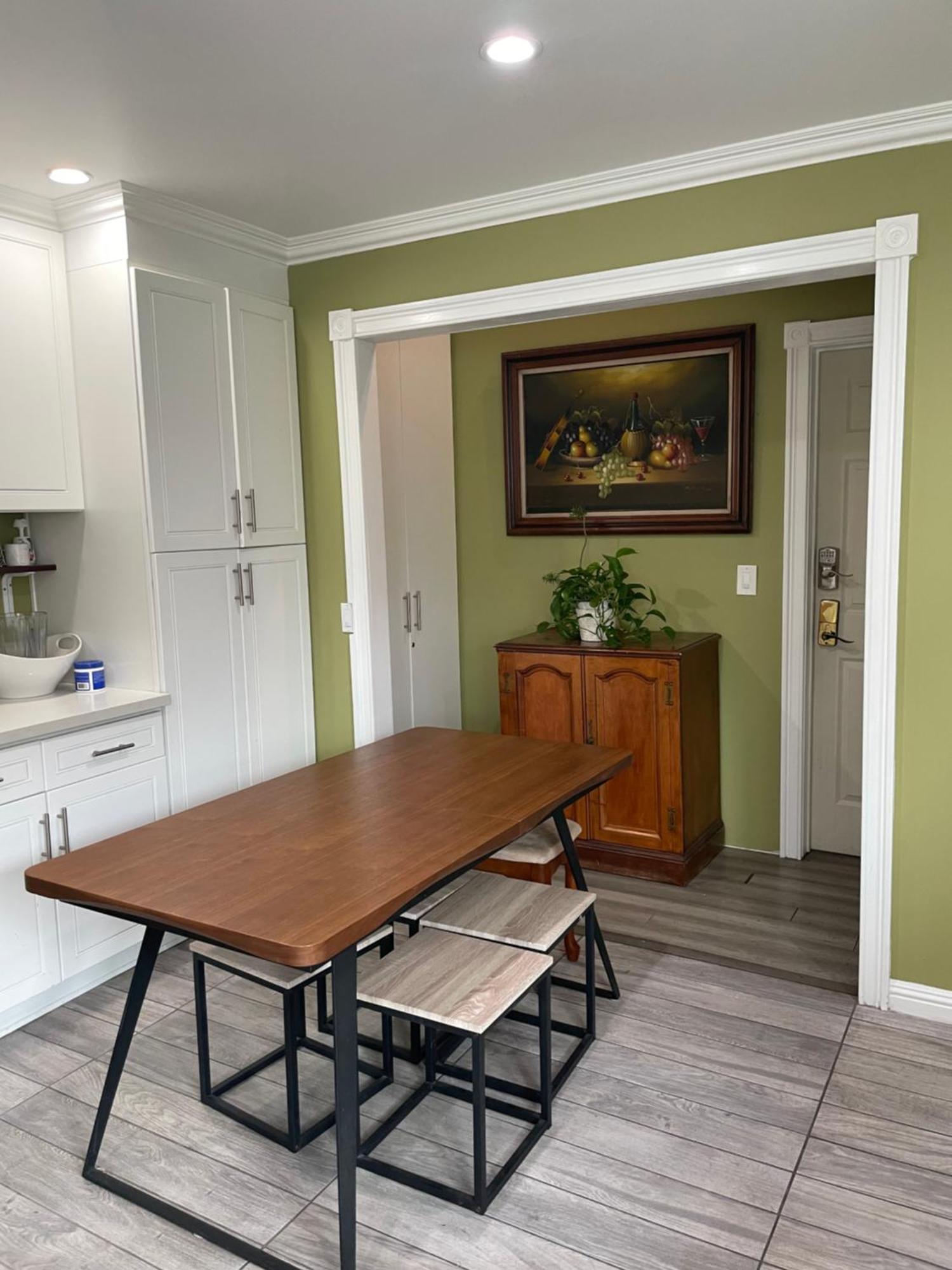 Homestay Private In Angeles With Wifi, Tv, And View Of Hollywood Sign & Shared Kitchen