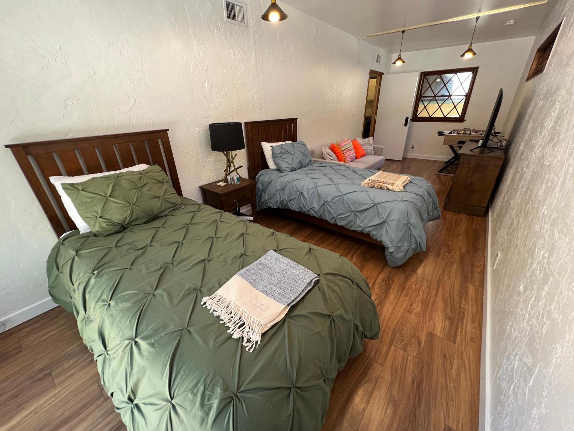 Villa La Reforma - Newly Designed 4br House & Pool In Angeles By Topanga