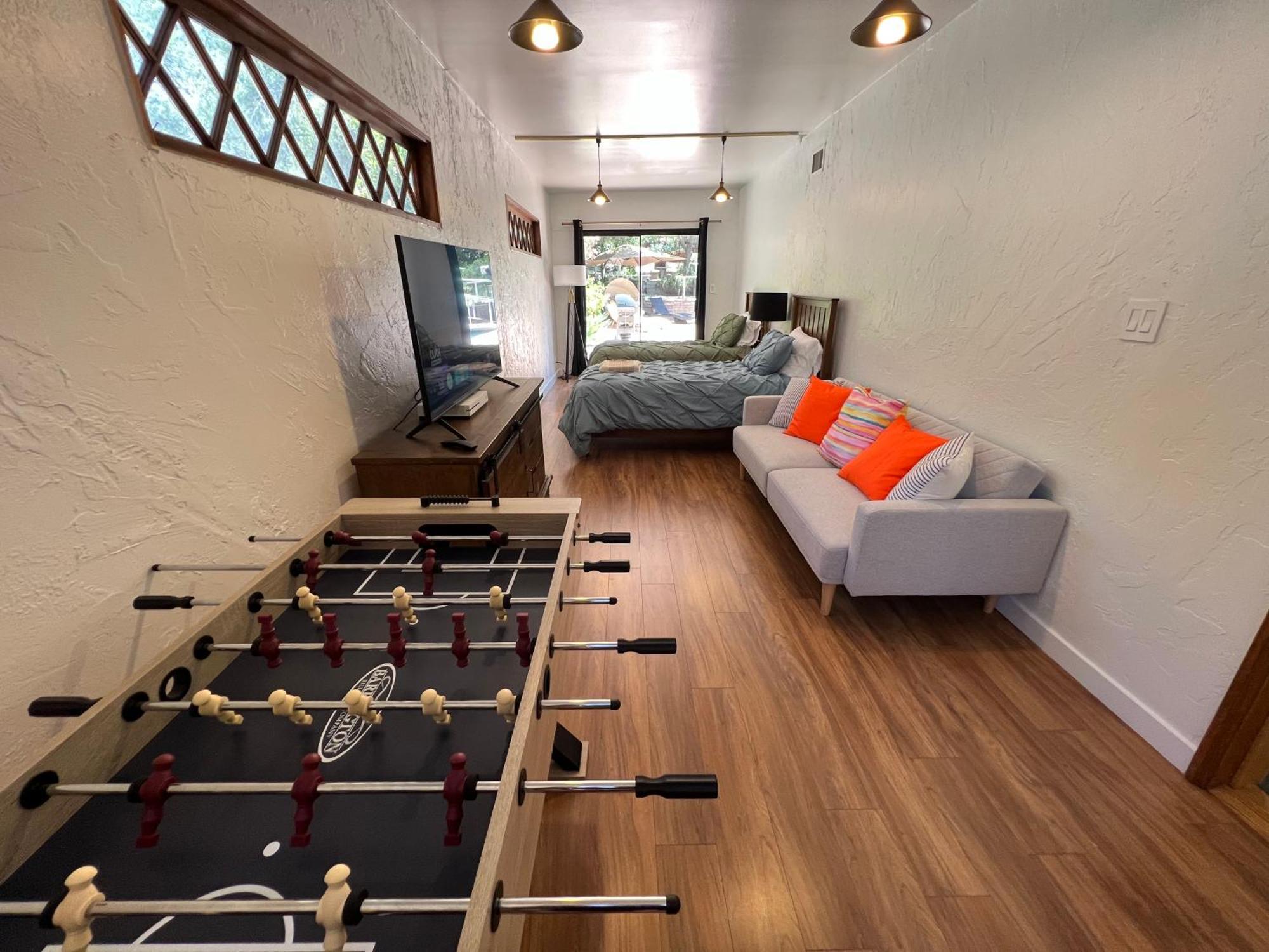 La Reforma - Newly Designed 4br House & Pool In Angeles By Topanga Villa