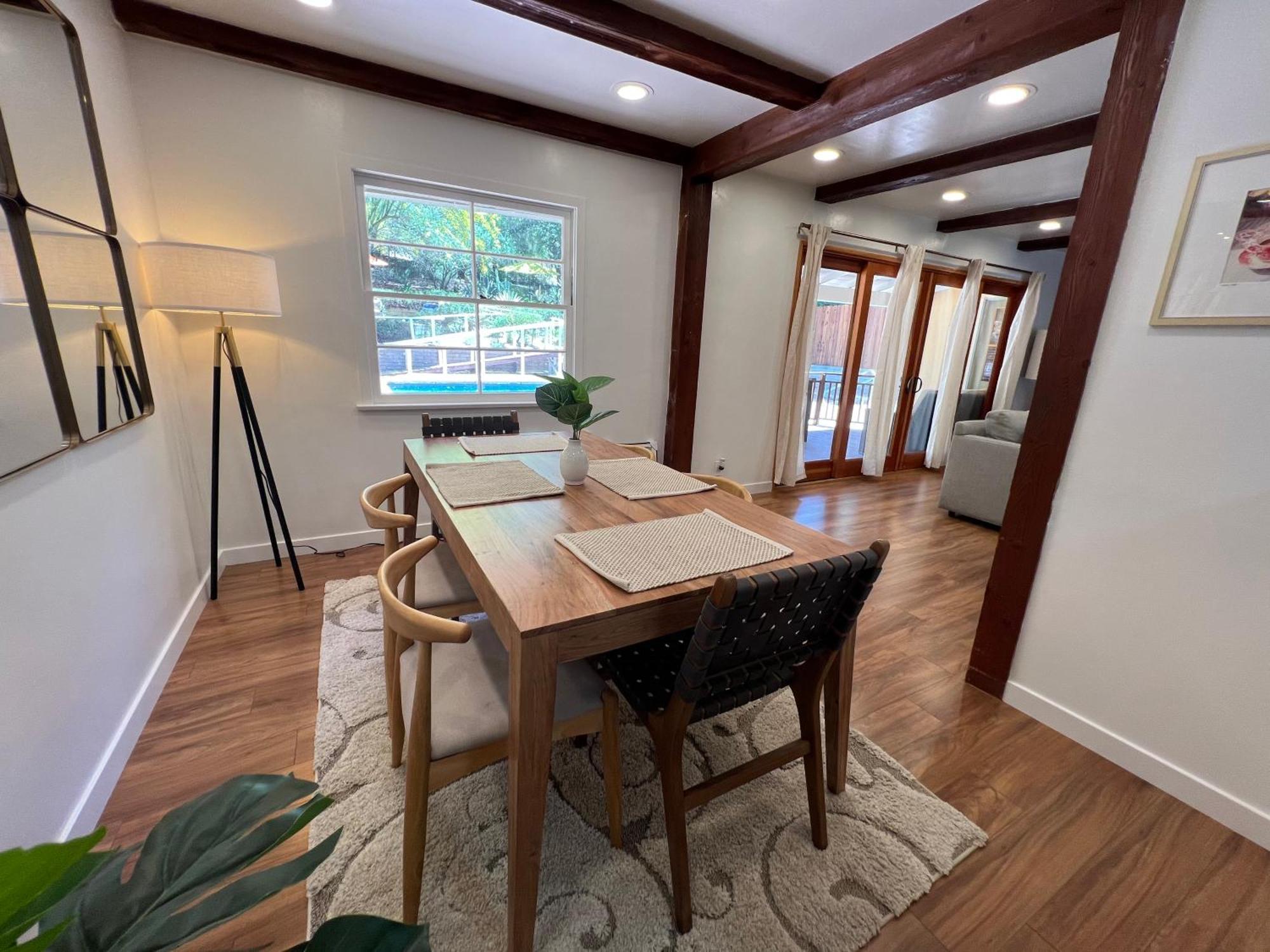Villa La Reforma - Newly Designed 4br House & Pool In Angeles By Topanga
