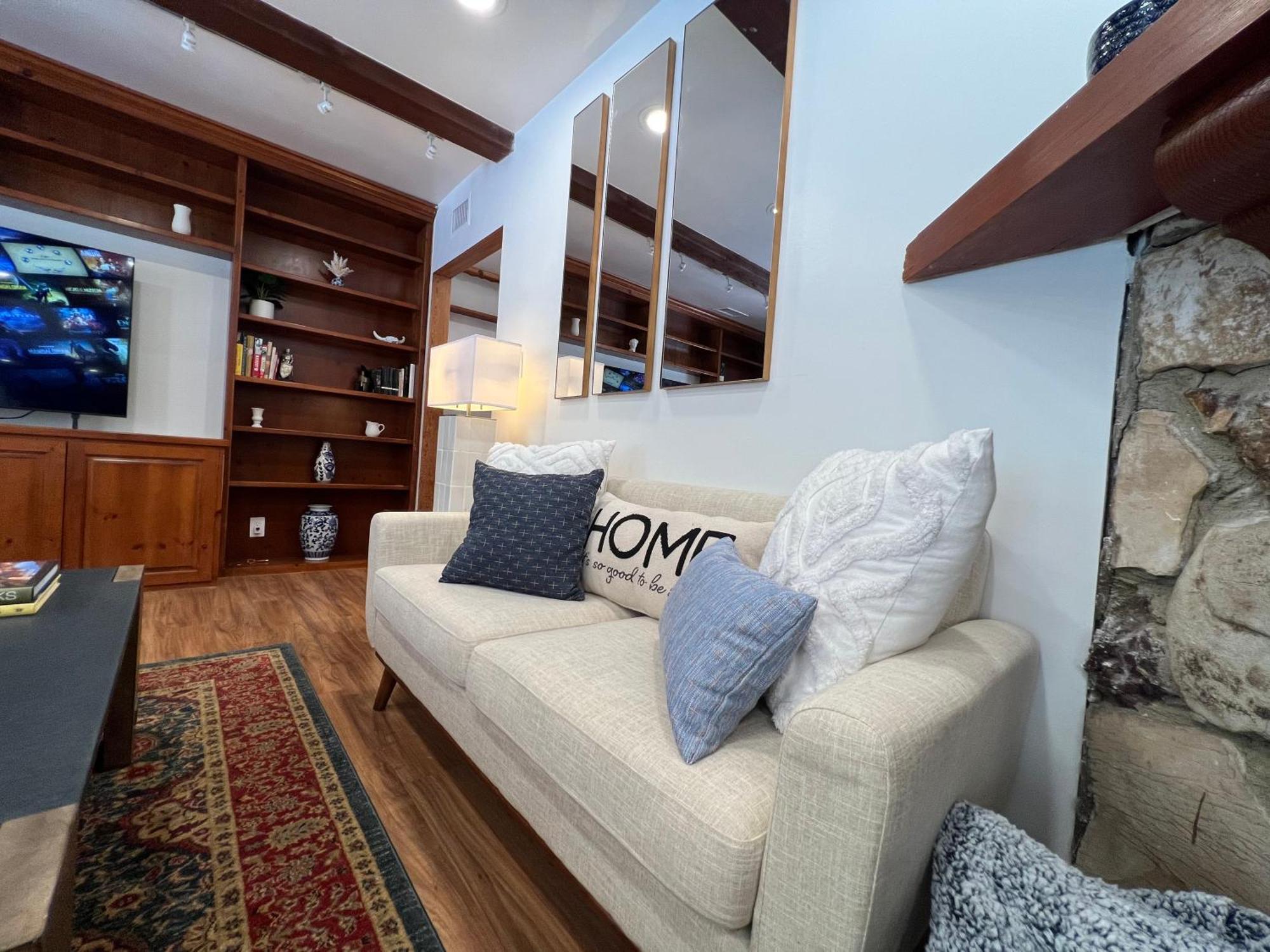 La Reforma - Newly Designed 4br House & Pool In Angeles By Topanga