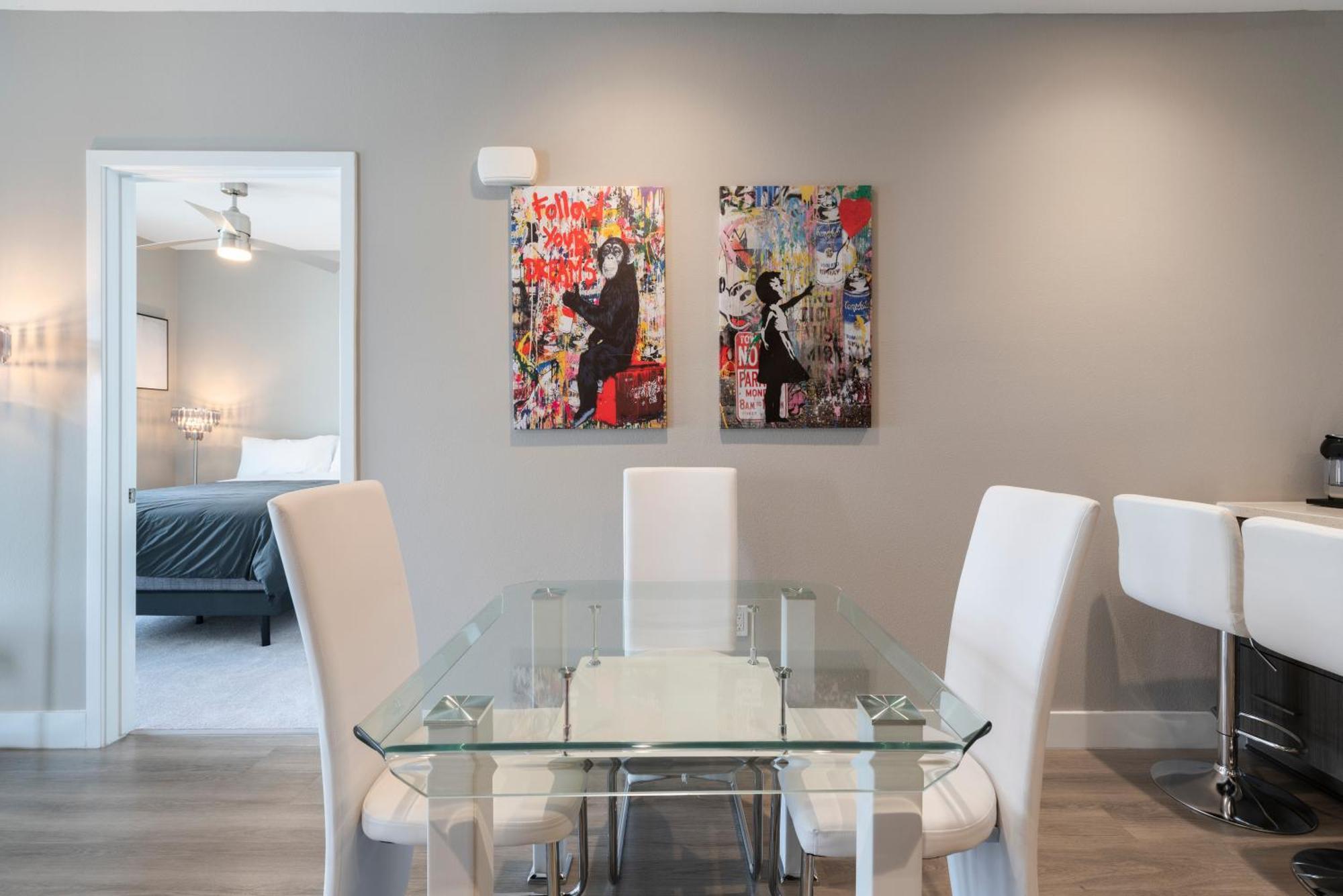 Apartment 2br New Construction Modern Luxury Views, Pool & Patio