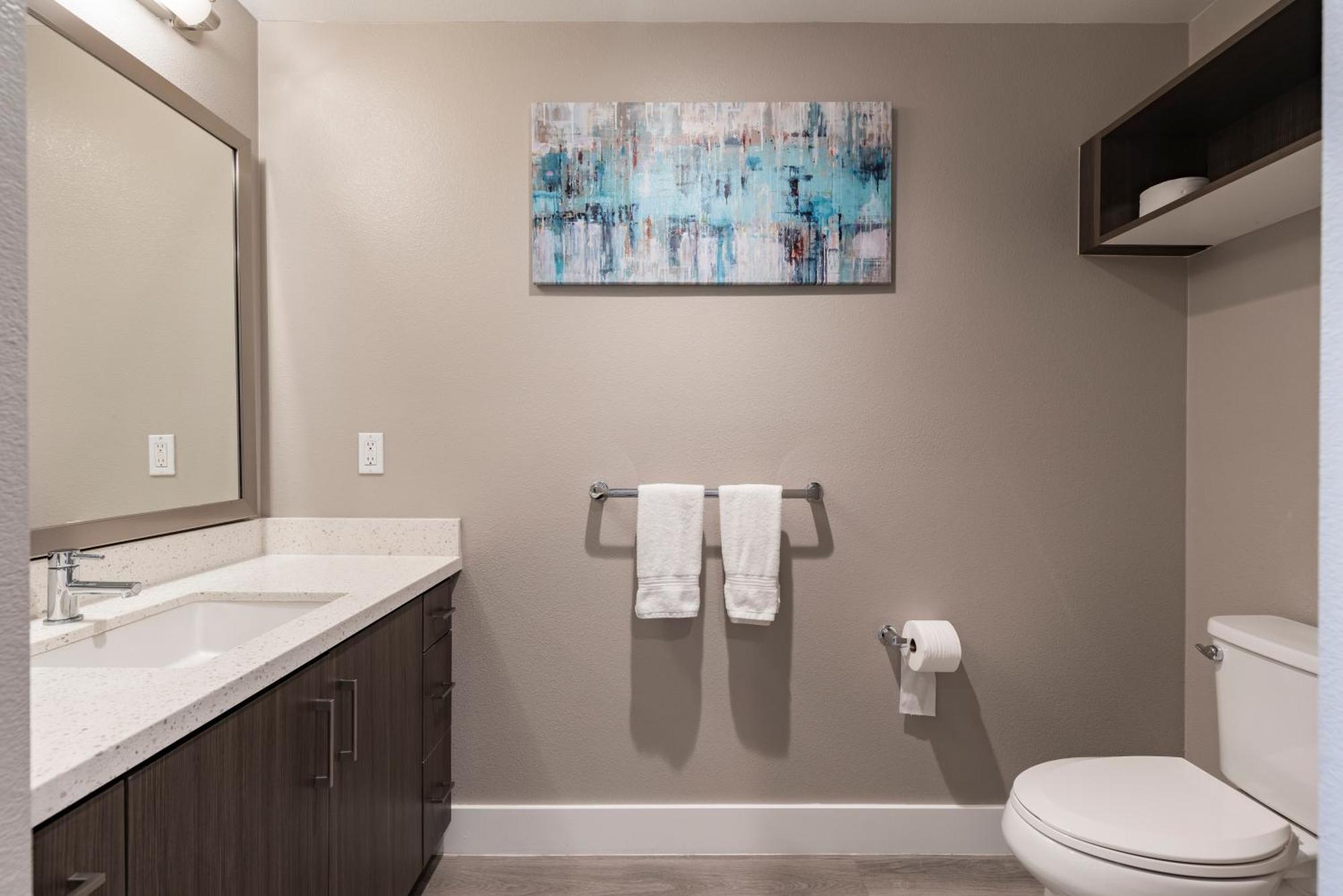 2br New Construction Modern Luxury Views, Pool & Patio * Los Angeles