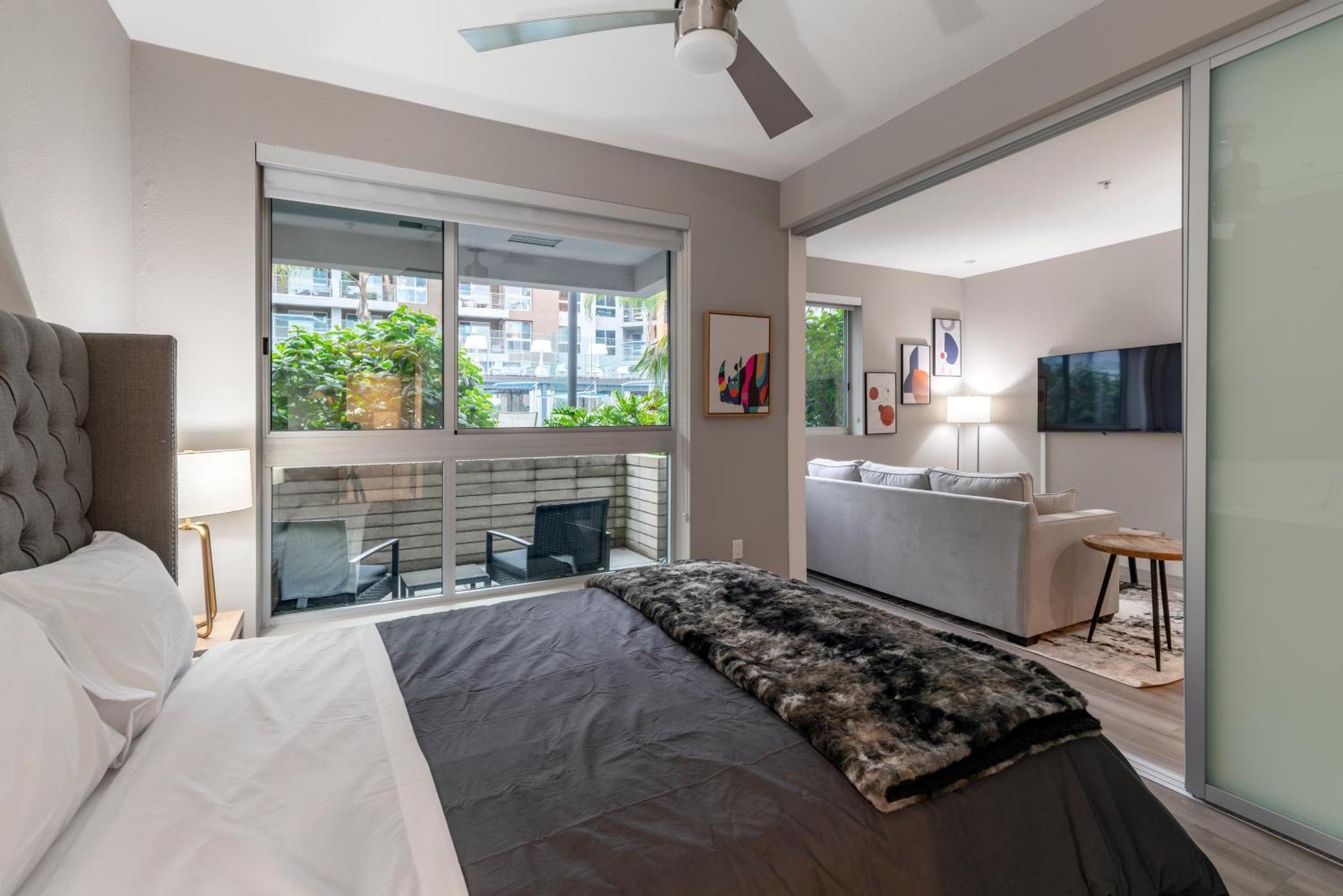 Brand New Weho Luxury Apartment Los Angeles
