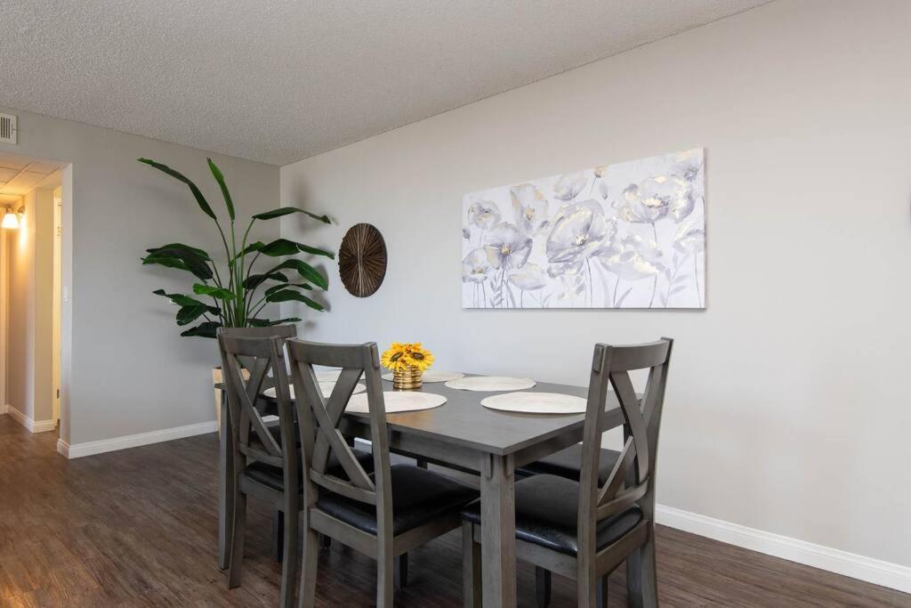 Apartment Hollywood 2bed Apt W Rooftop Pool & Panoramic View 211 Los Angeles