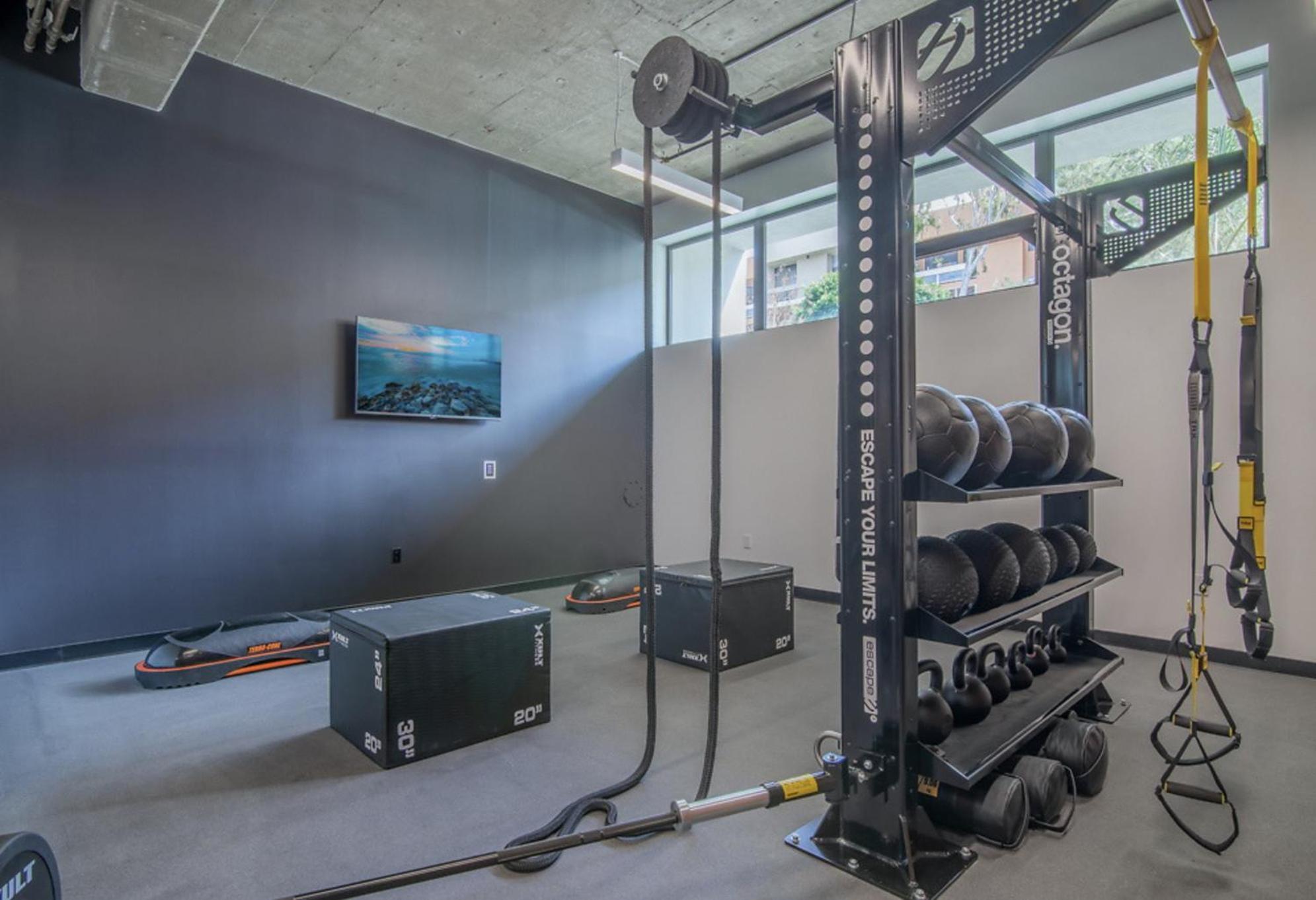 Lux Oasis In West Hollywood, Free Parking & Swimming Pool *