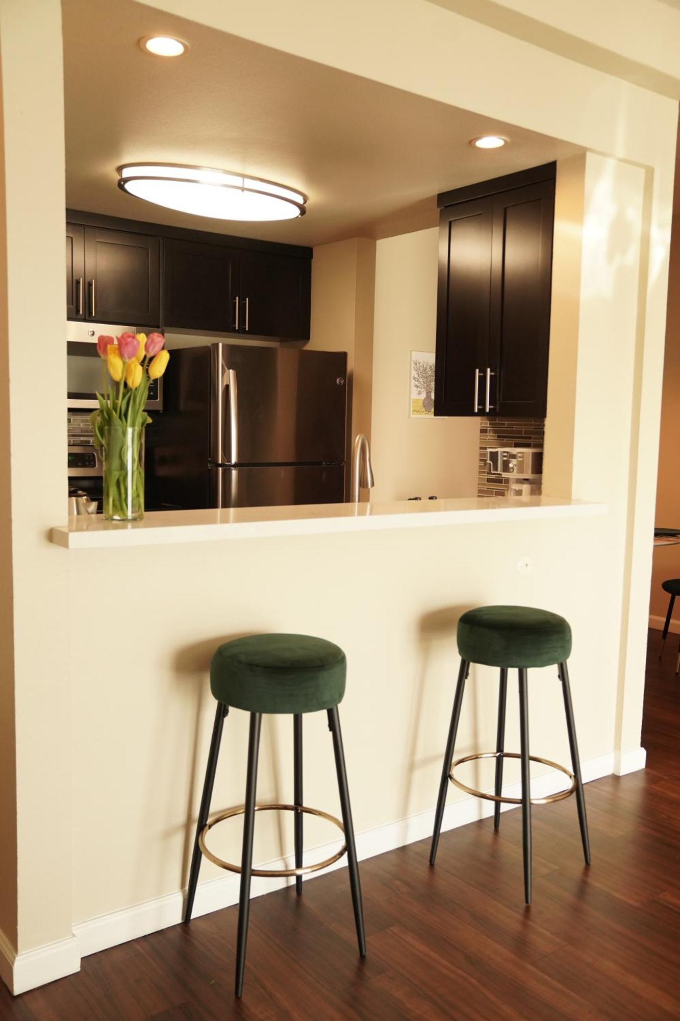 Lux Oasis In West Hollywood, Free Parking & Swimming Pool Los Angeles