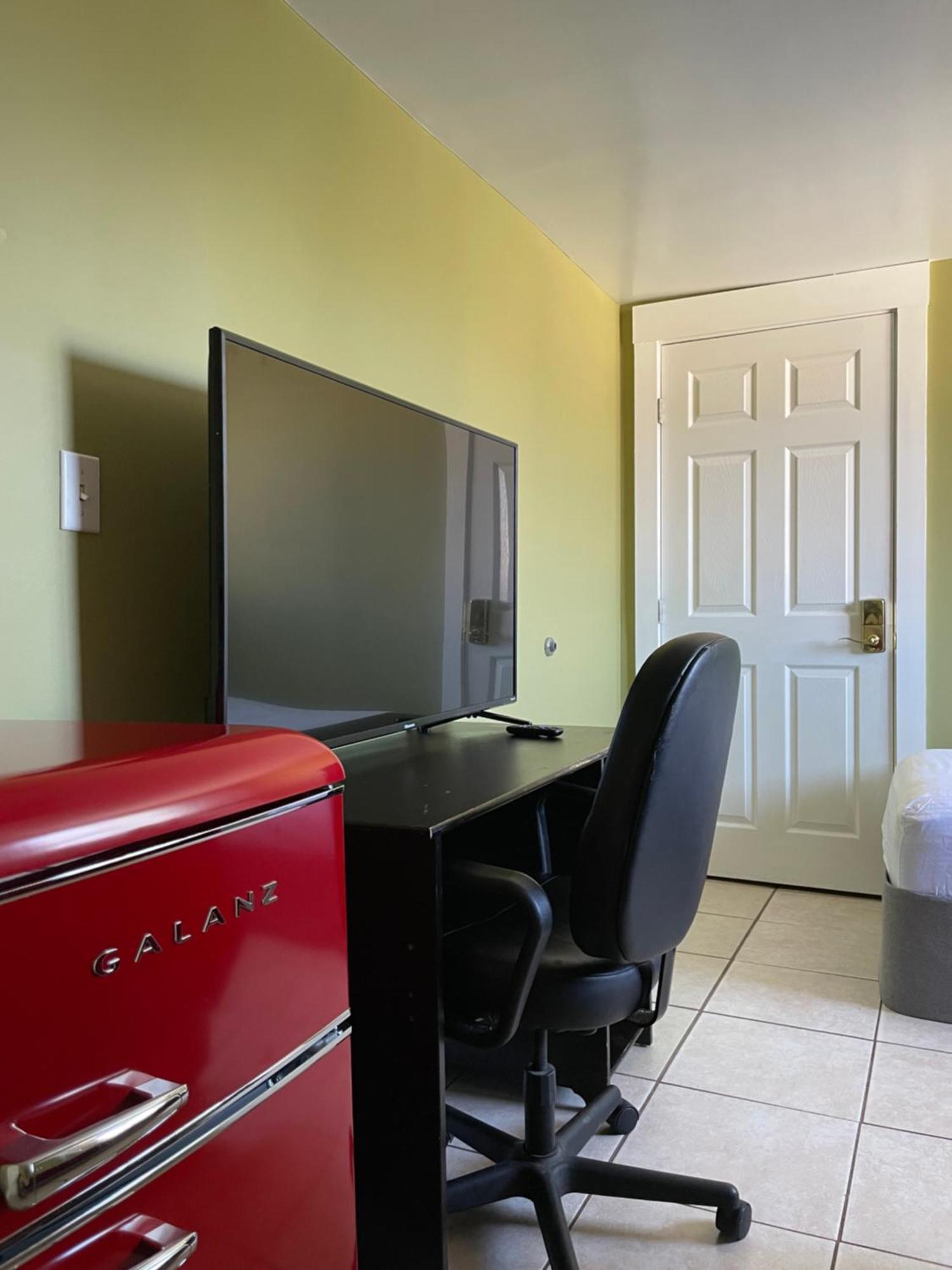 Cozy Usc-adjacent Suite: Private Oasis With Modern Amenities