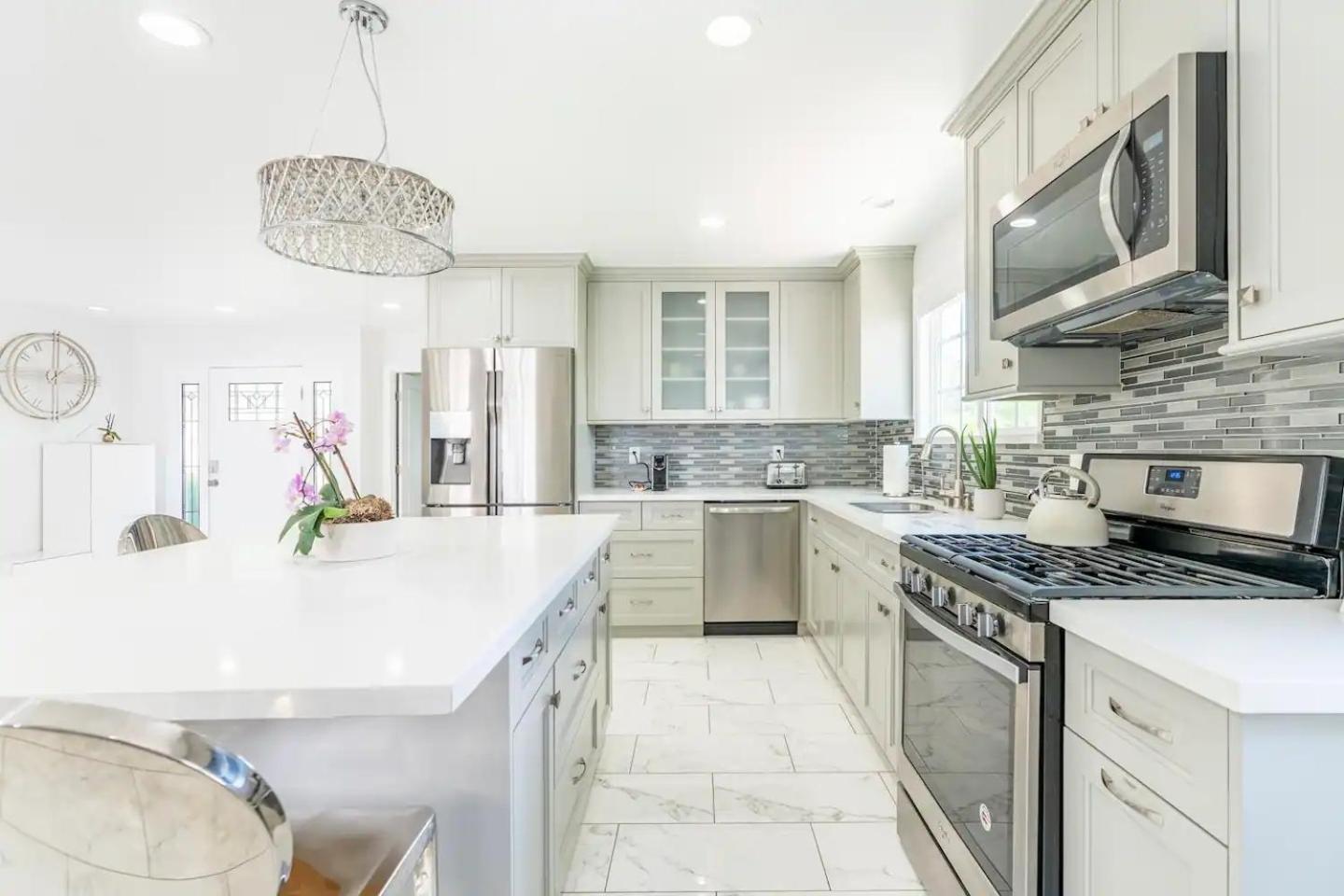 New Luxury Entertaining House With Pool Sauna Tesla Charger Pets Los Angeles