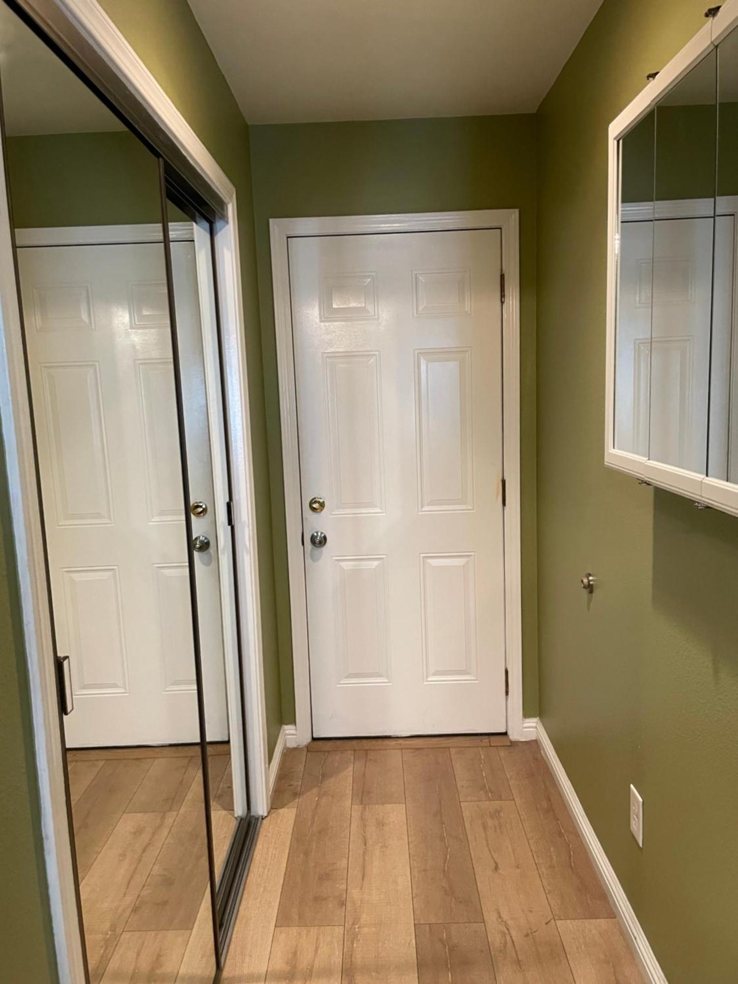 Homestay Private In Angeles With Wifi, Tv, And View Of Hollywood Sign & Shared Kitchen Los Angeles