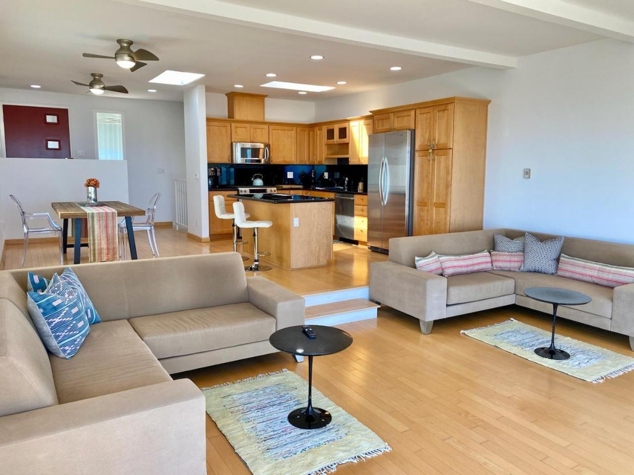 Mod2bd2ba Showstoprviews. Bbq. Garage. *