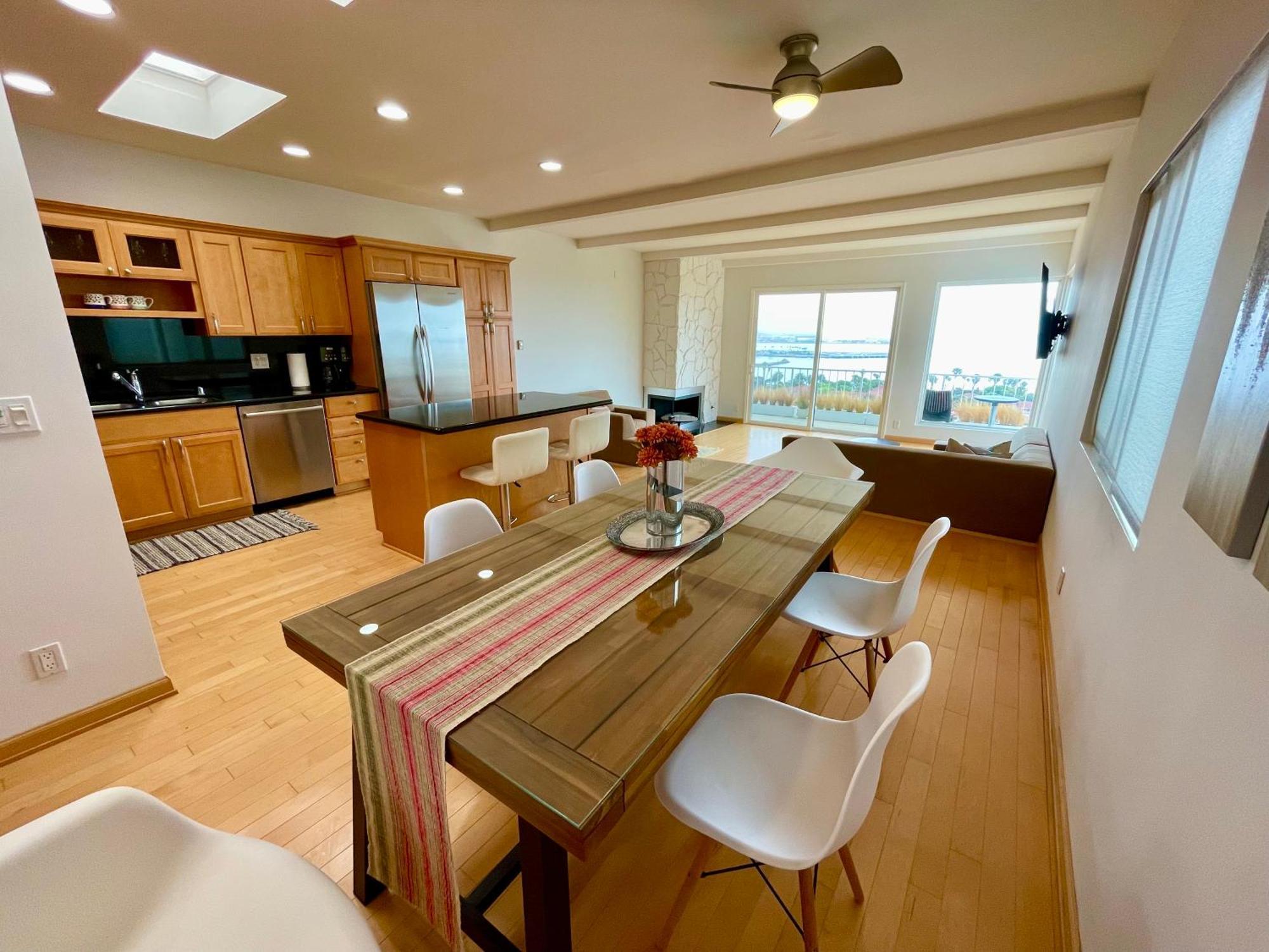 Holiday home Mod2bd2ba Showstoprviews. Bbq. Garage. Los Angeles