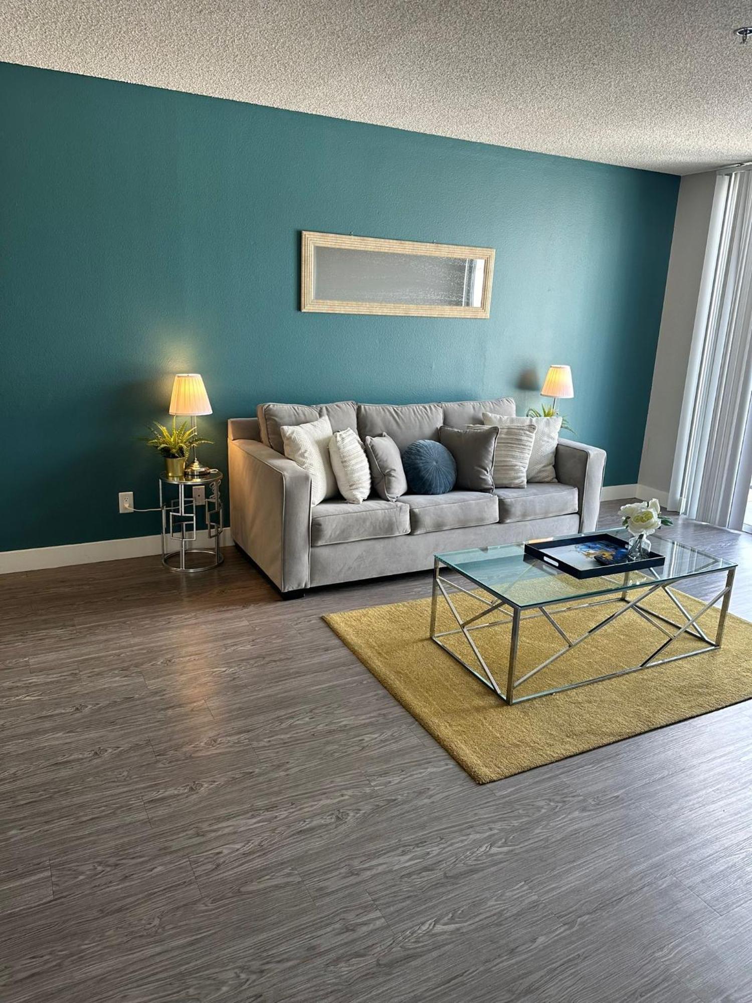 Hollywood Two Bedroom Close To Universal * Los Angeles
