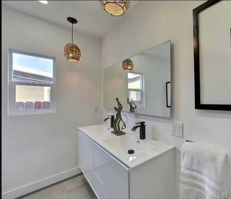 Villa Stylish 4-bedroom In Culver Art District Los Angeles