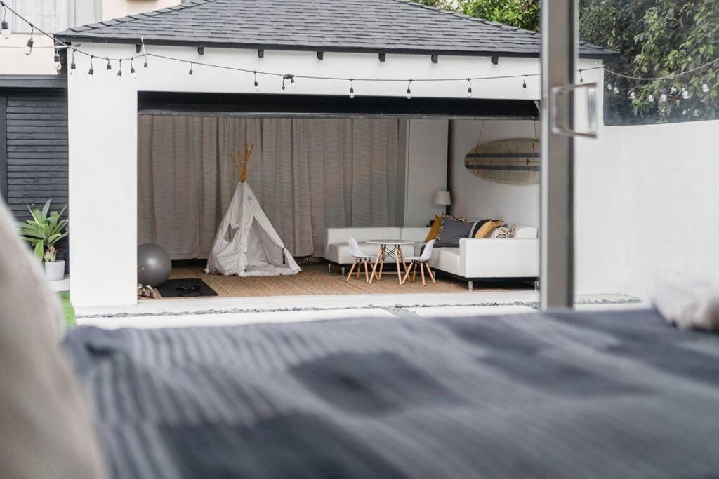 Stylish 4-bedroom In Culver Art District Villa