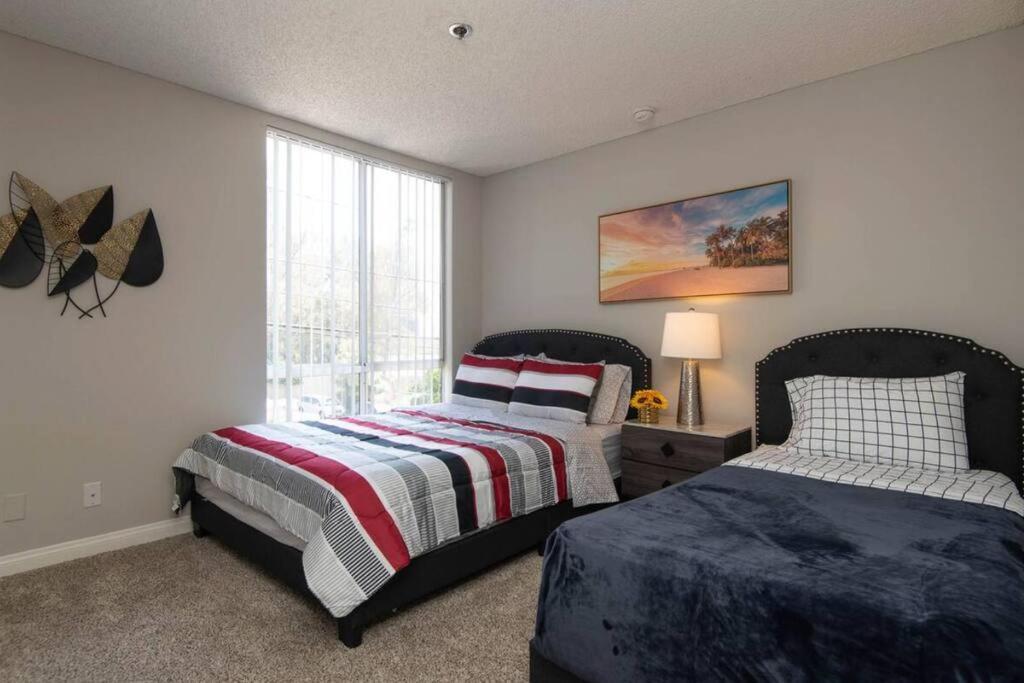 Hollywood 2bed W Rooftop Pool & Panoramic View * Los Angeles