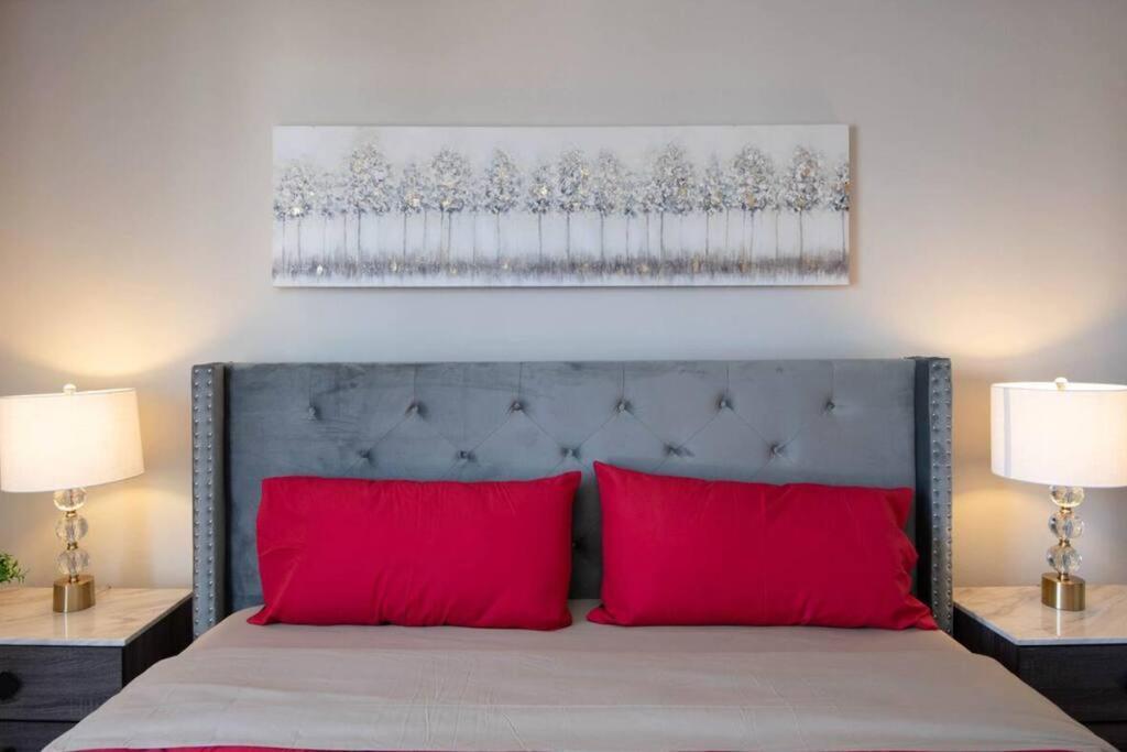 Hollywood 2bed W Rooftop Pool & Panoramic View *