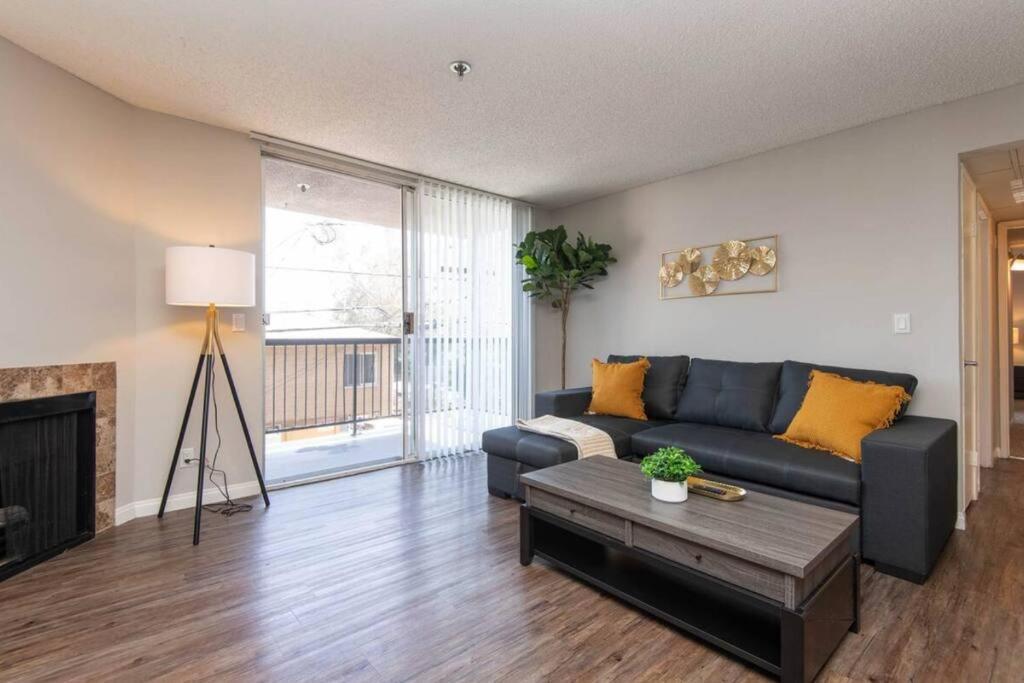 Hollywood 2bed W Rooftop Pool & Panoramic View Los Angeles