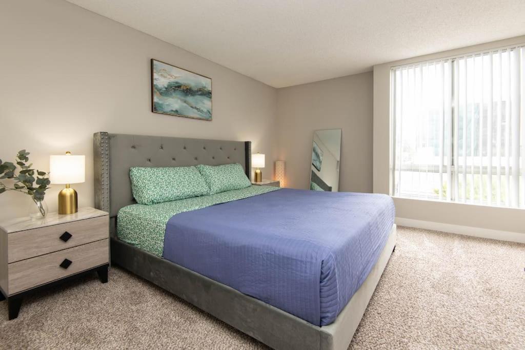 Hollywood 2bed W Rooftop Pool & Panoramic View Los Angeles