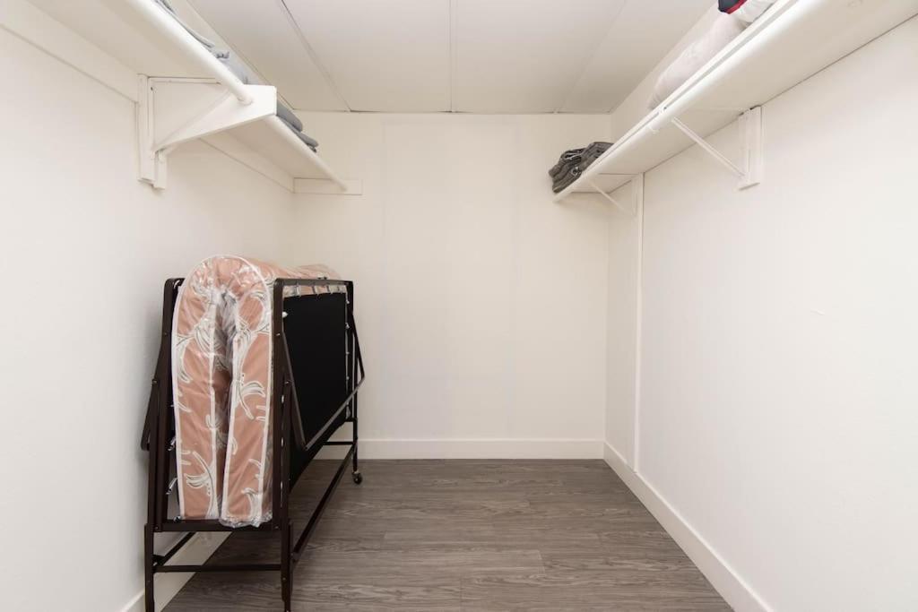 Hollywood 2bed W Rooftop Pool & Panoramic View