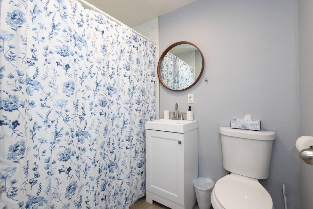 Lovely 3bedroom With Free Parking On Premise
