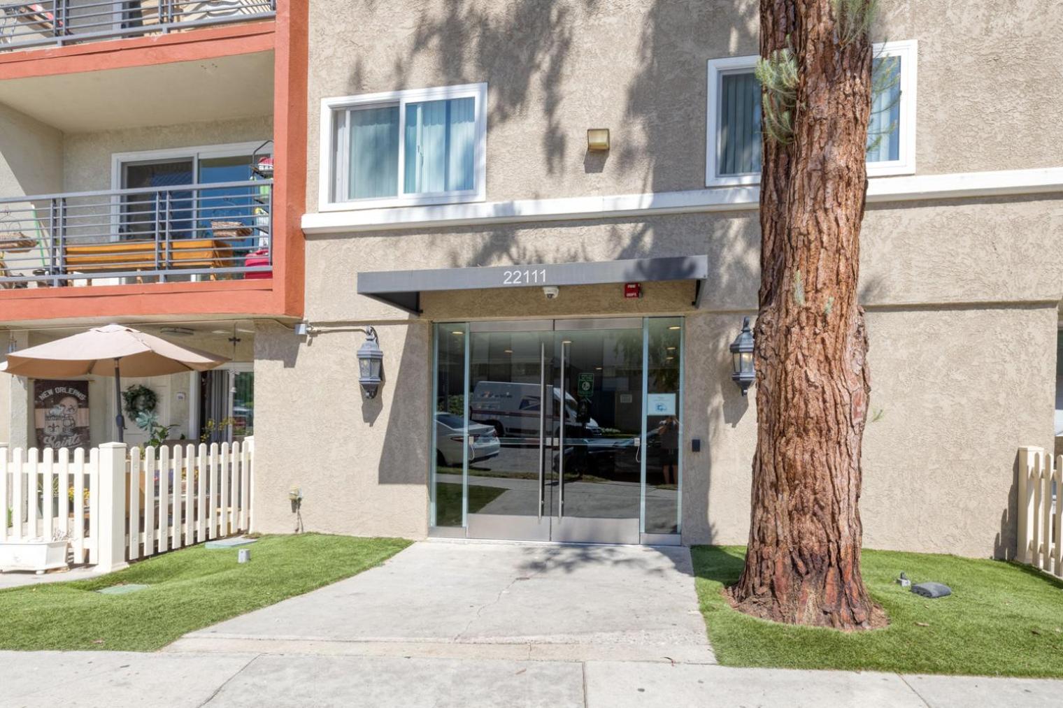 Apartment Woodland Hills 2br W Pool Gym Nr Warner Center Lax-698 Los Angeles