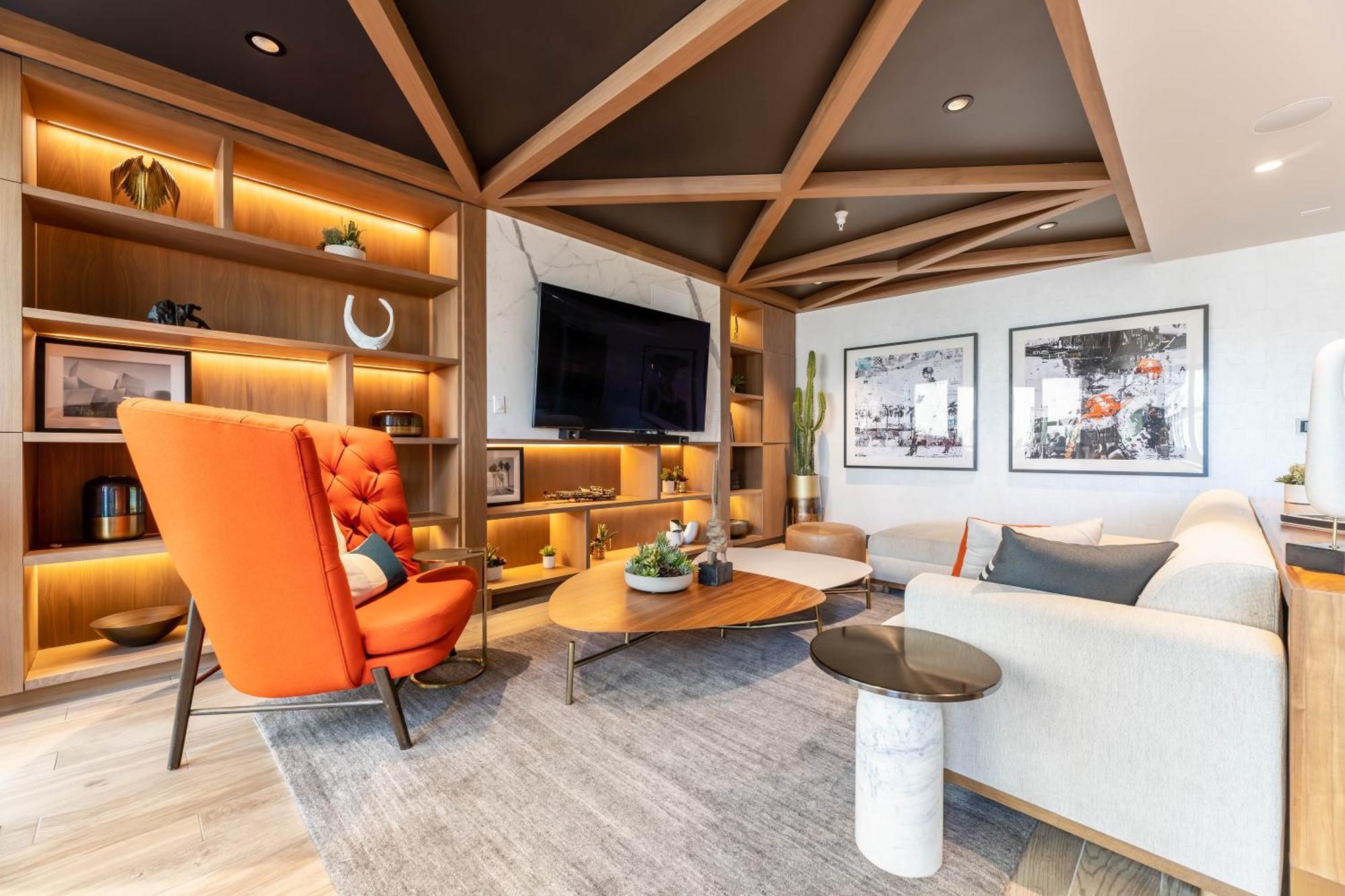 Luxury Hollywood - Pool/gym/parking Apartment