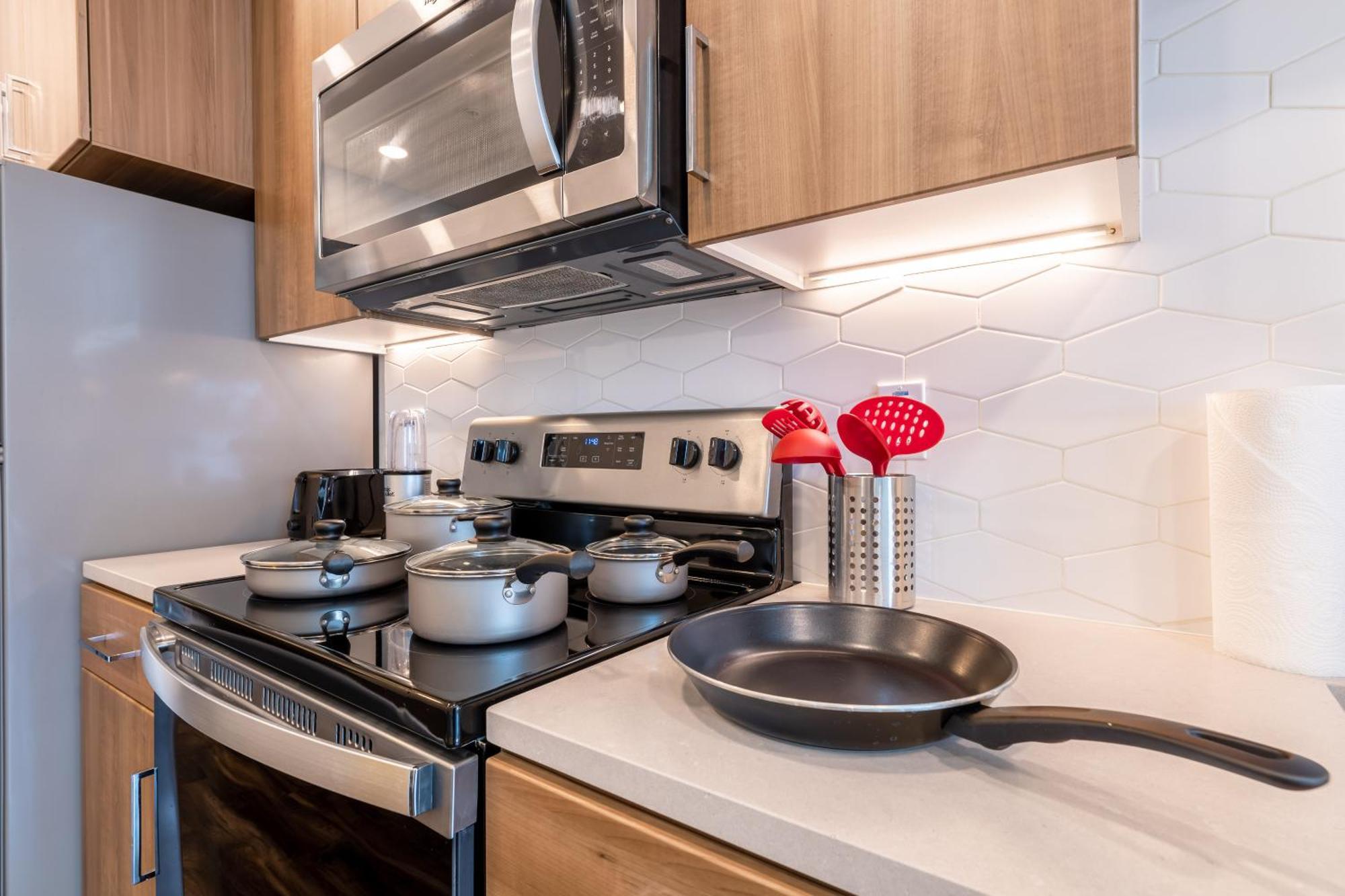 Luxury Hollywood - Pool/gym/parking Apartment Los Angeles