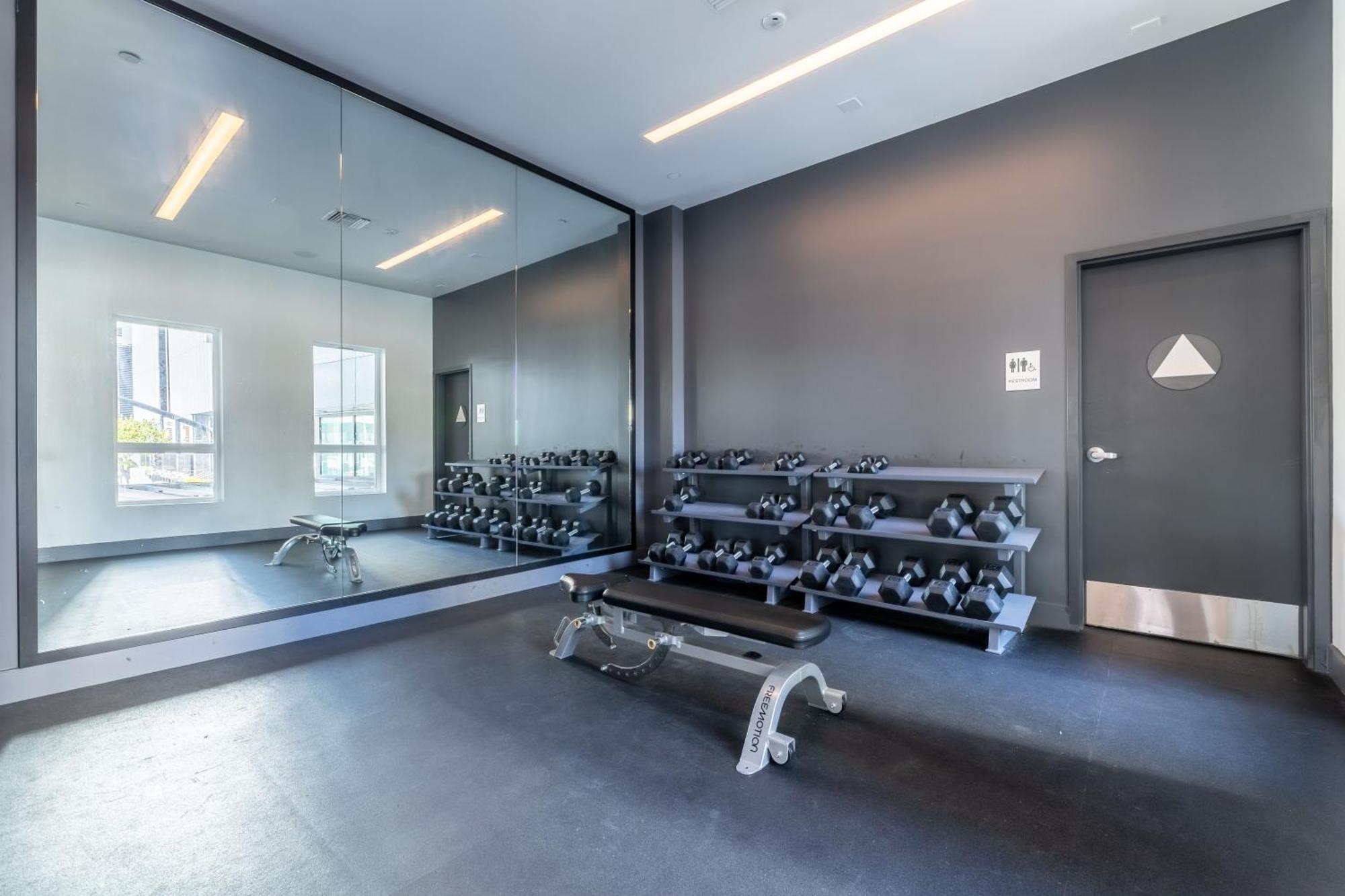 Apartment Luxury Hollywood - Pool/gym/parking *
