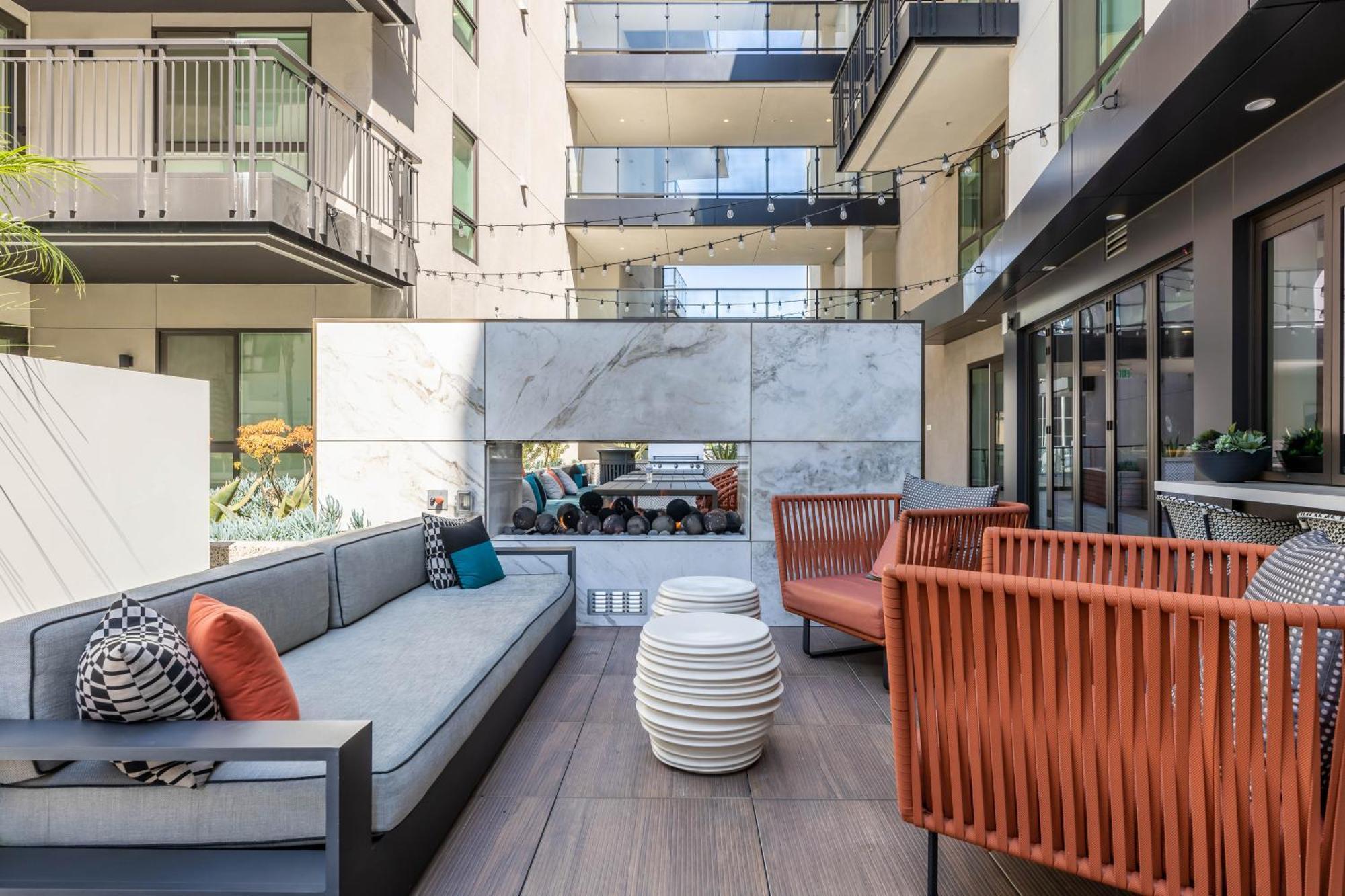 Luxury Hollywood - Pool/gym/parking *
