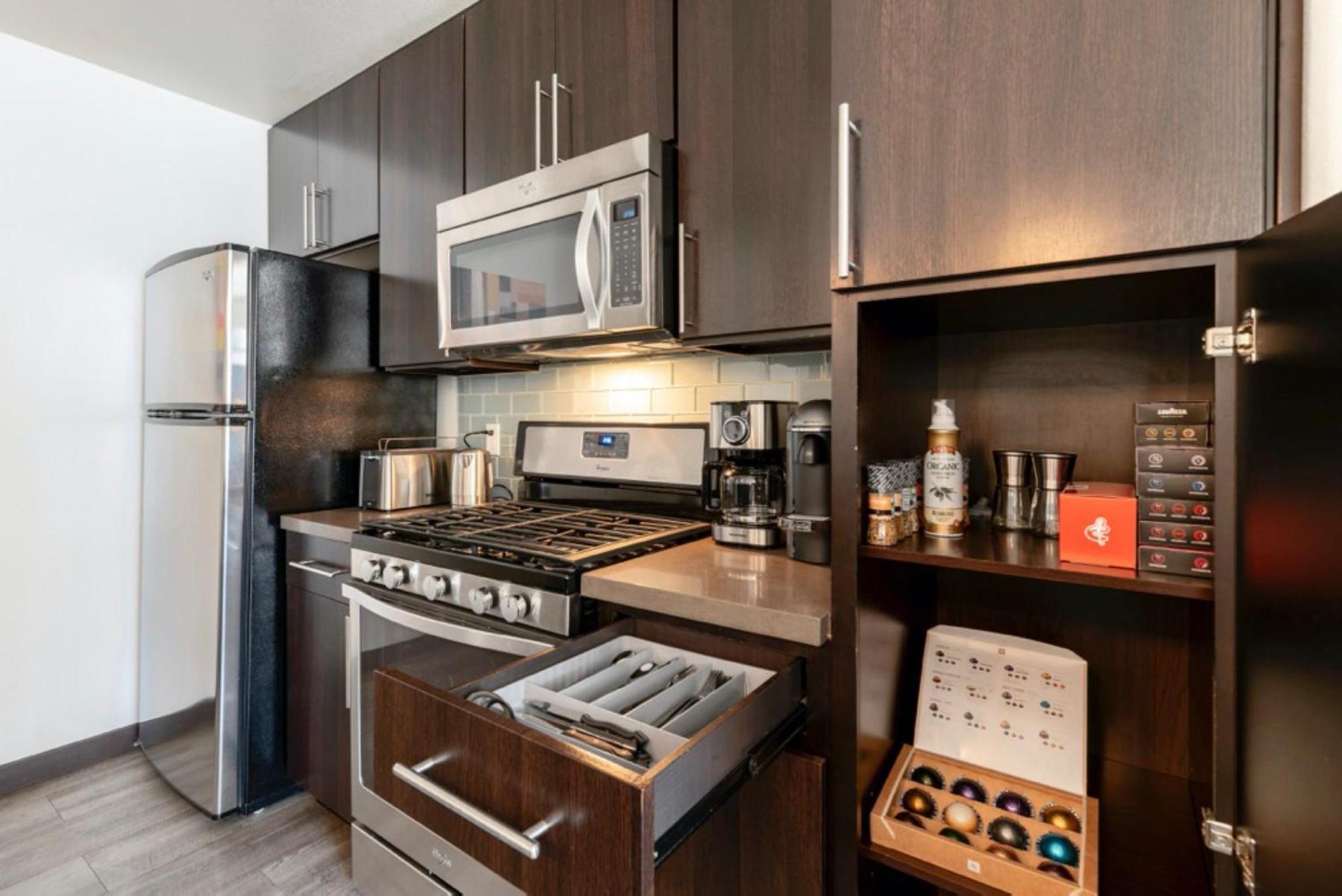 New Weho Luxurious D Apartment