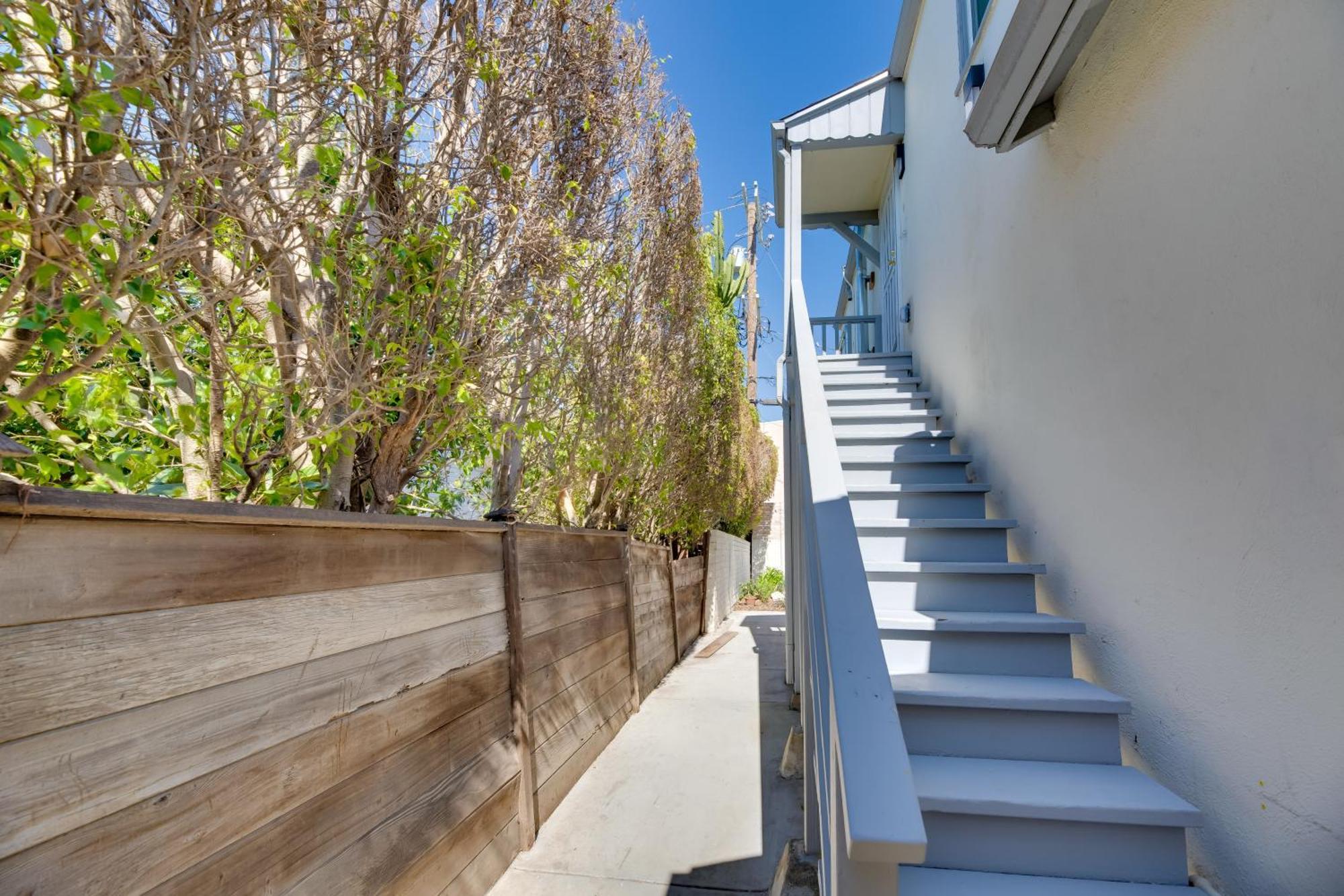Chic Angeles Abode 6 Mi To Santa Monica Pier Apartment *