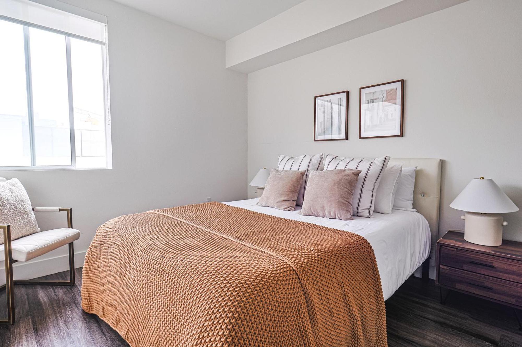 Modern 2bd & 2bth Santa Monica 5 Min To The Pier * Los Angeles