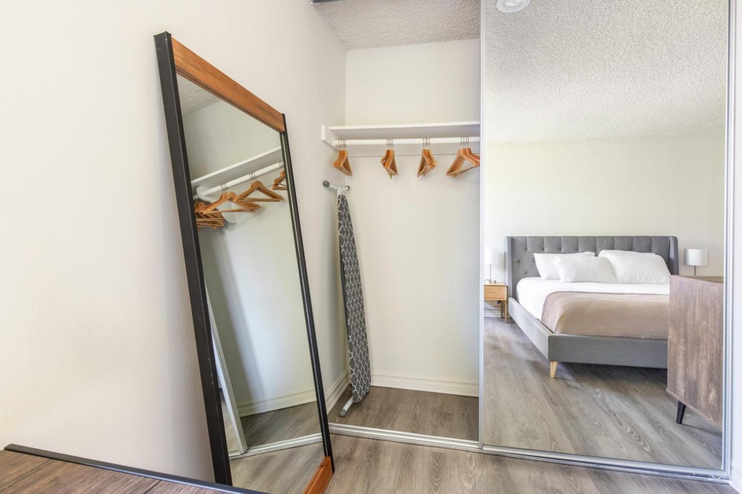 Apartment Brentwood 1br W Pool Gym Near Restaurants Lax-340 Los Angeles