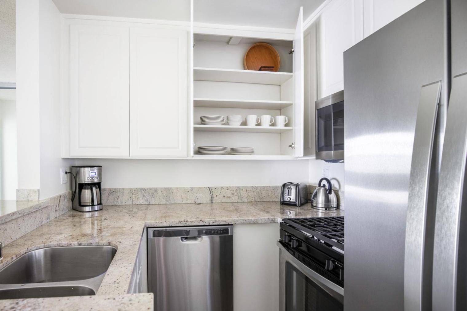 Brentwood 1br W Pool Gym Near Restaurants Lax-340 Los Angeles