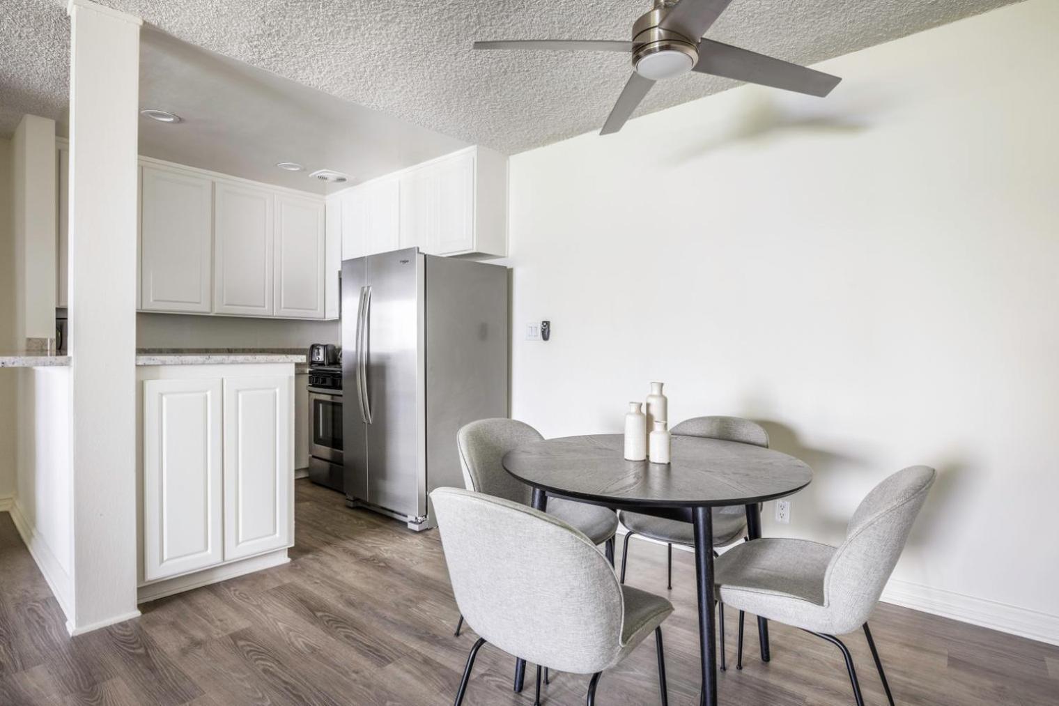Apartment Brentwood 1br W Pool Gym Near Restaurants Lax-340 *