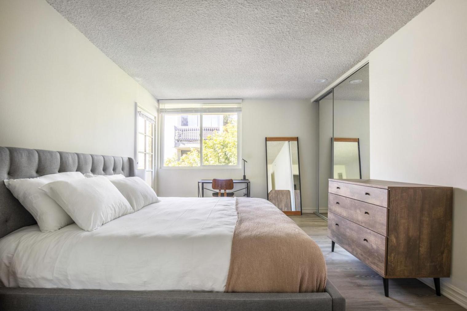 Brentwood 1br W Pool Gym Near Restaurants Lax-340 Apartment *