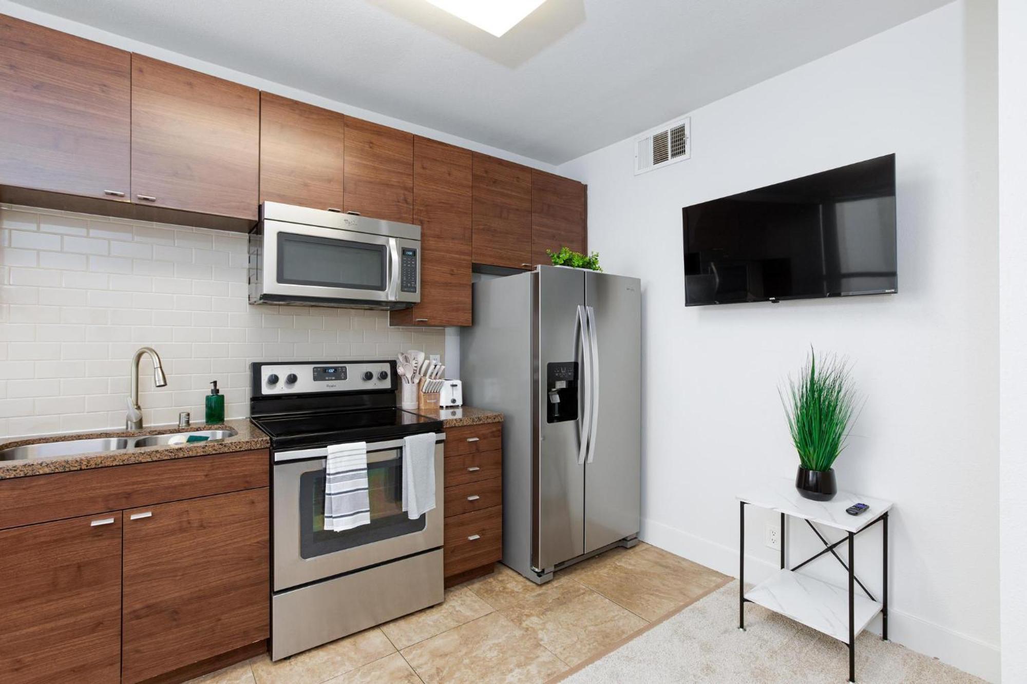 Apartment Marina Del Rey Free Parking, Wi-fi, Gym, Pool & Hot Tub Los Angeles